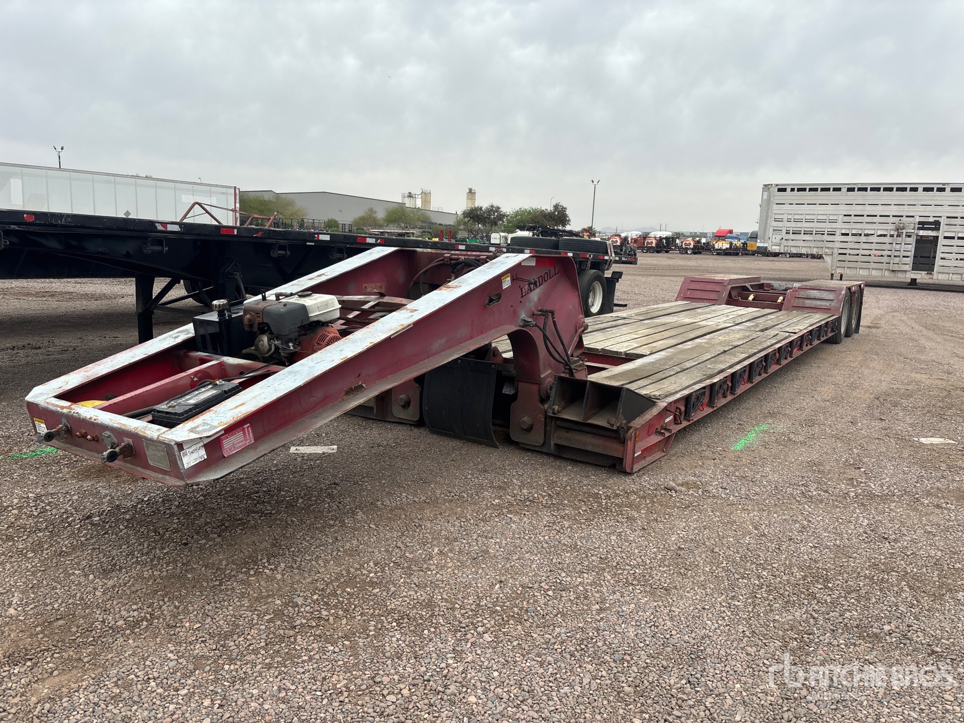 General Appearance with Image, coin avant gauche