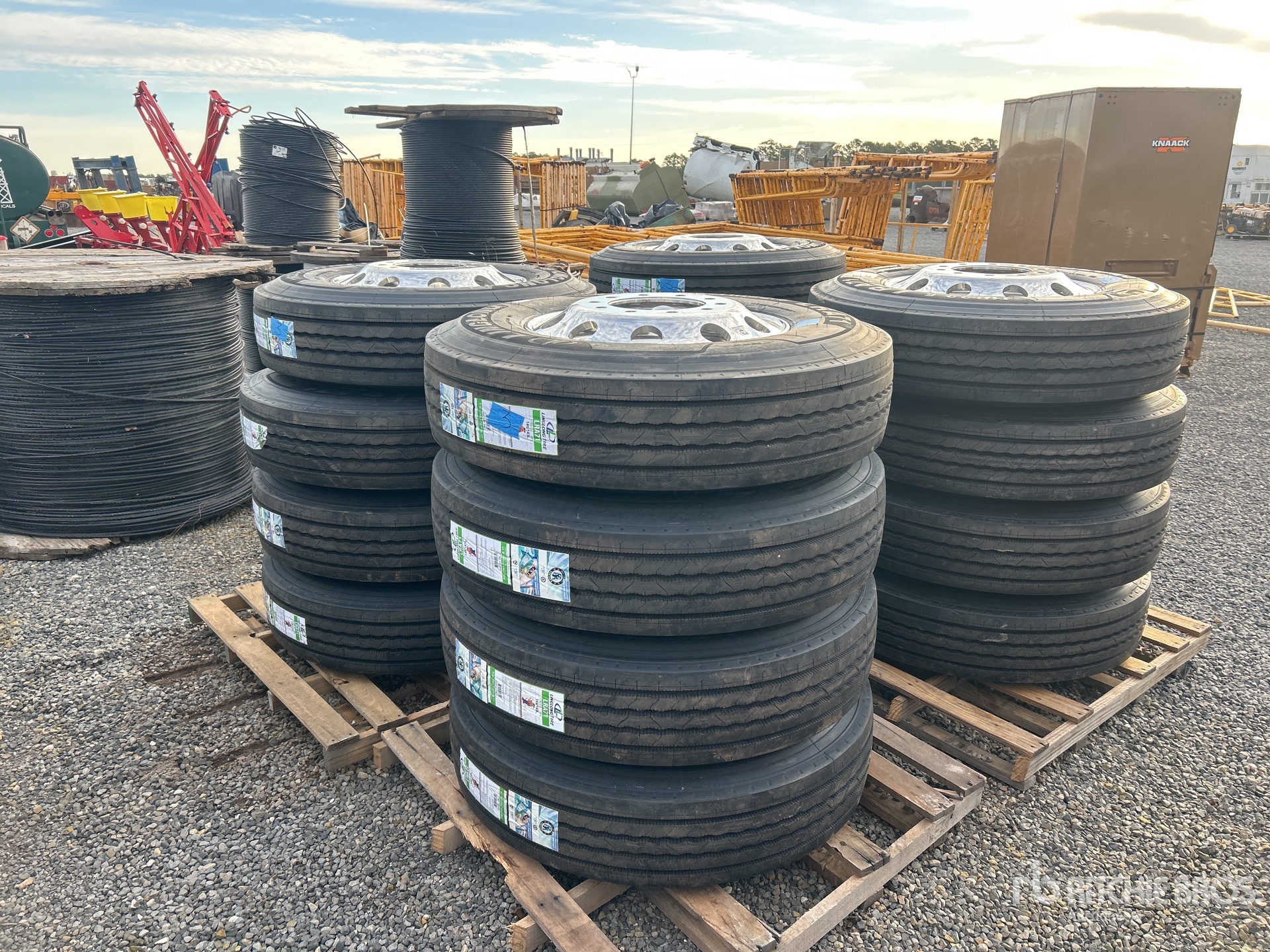 General Appearance with Image, coin avant gauche