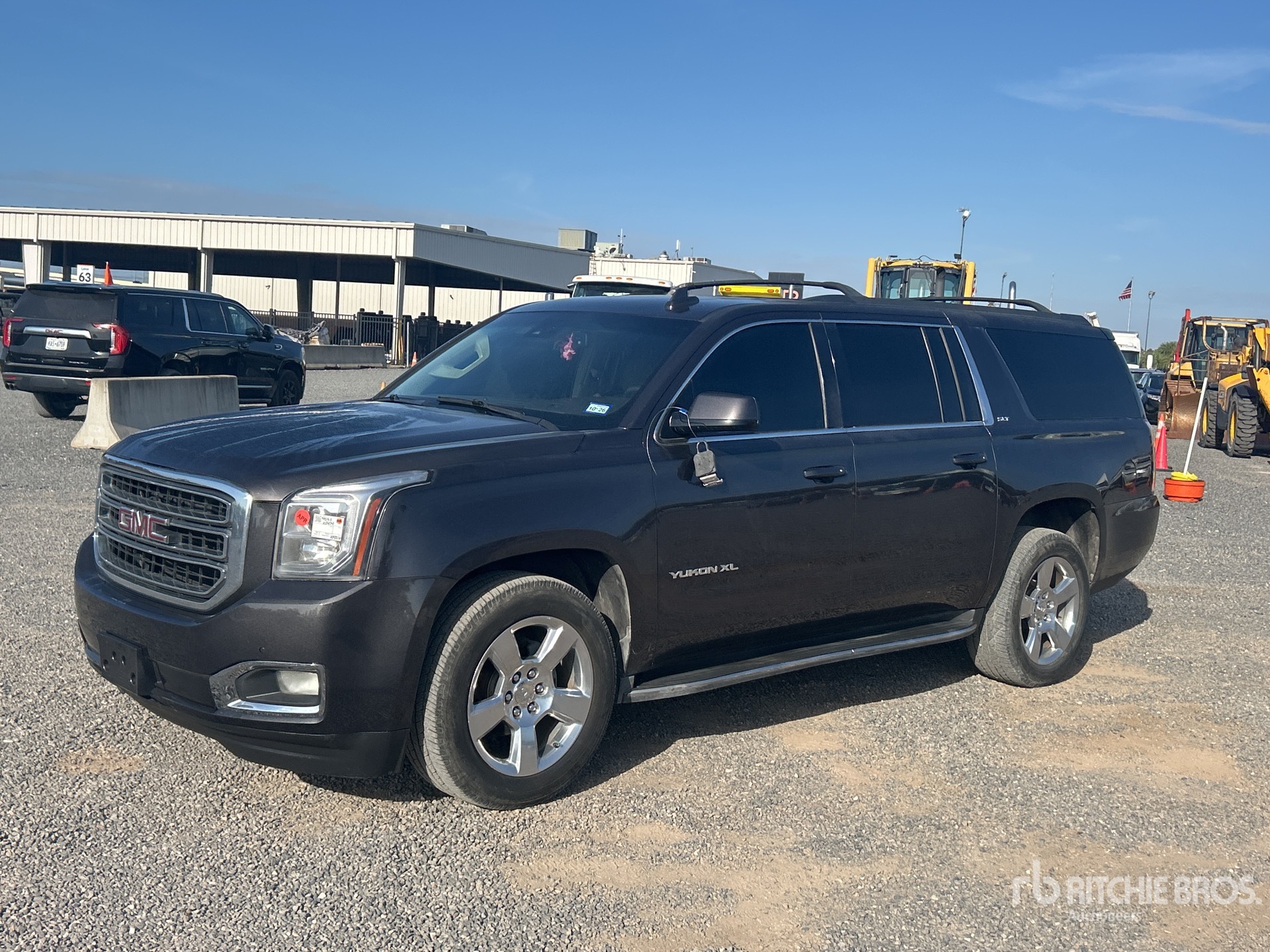 General Appearance with Foto, angolo anteriore sinistro