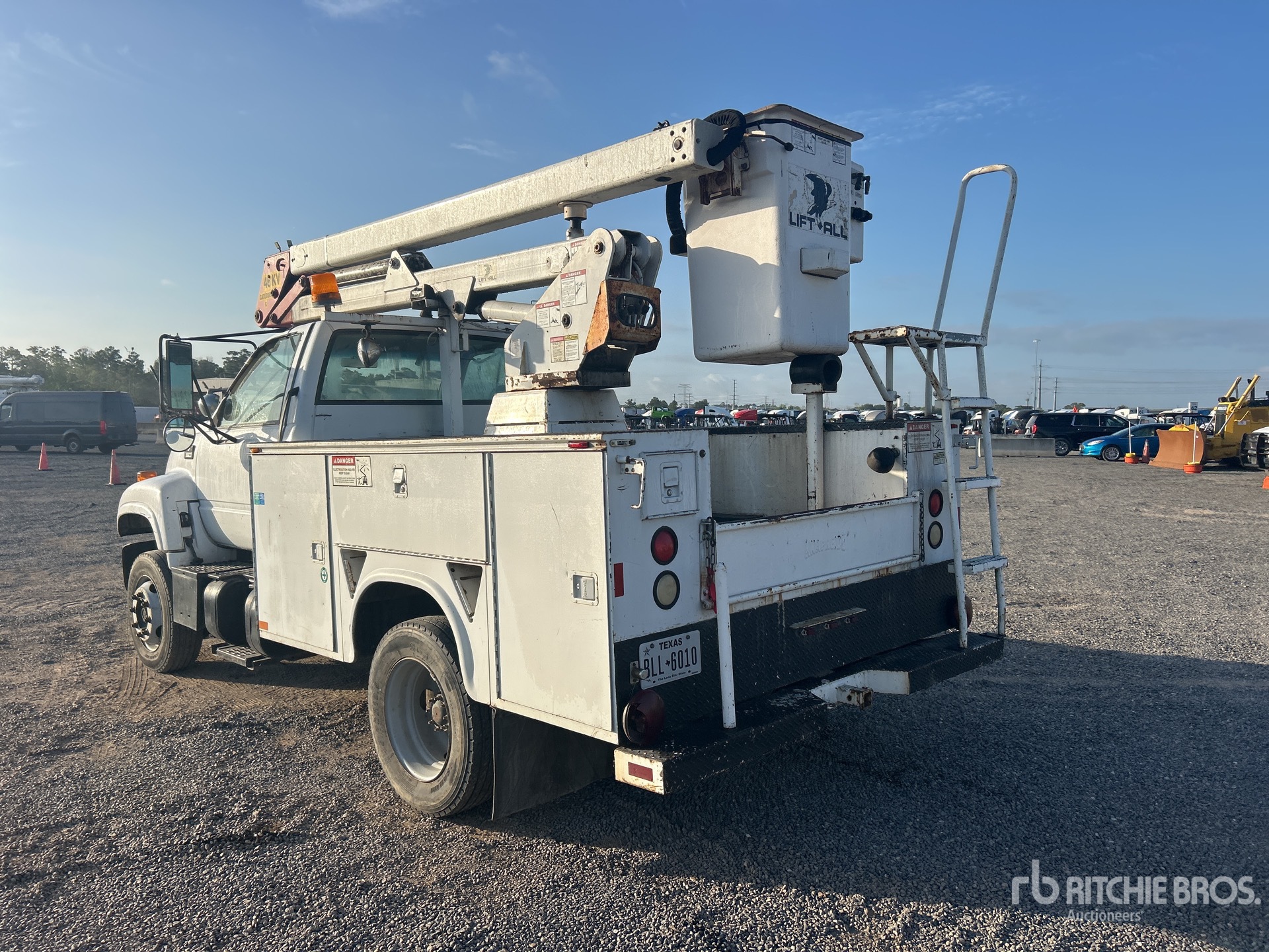 Aspect général with Image, coin arrière gauche