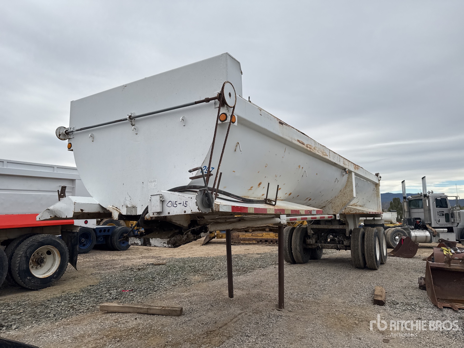 General Appearance with Featured Photo