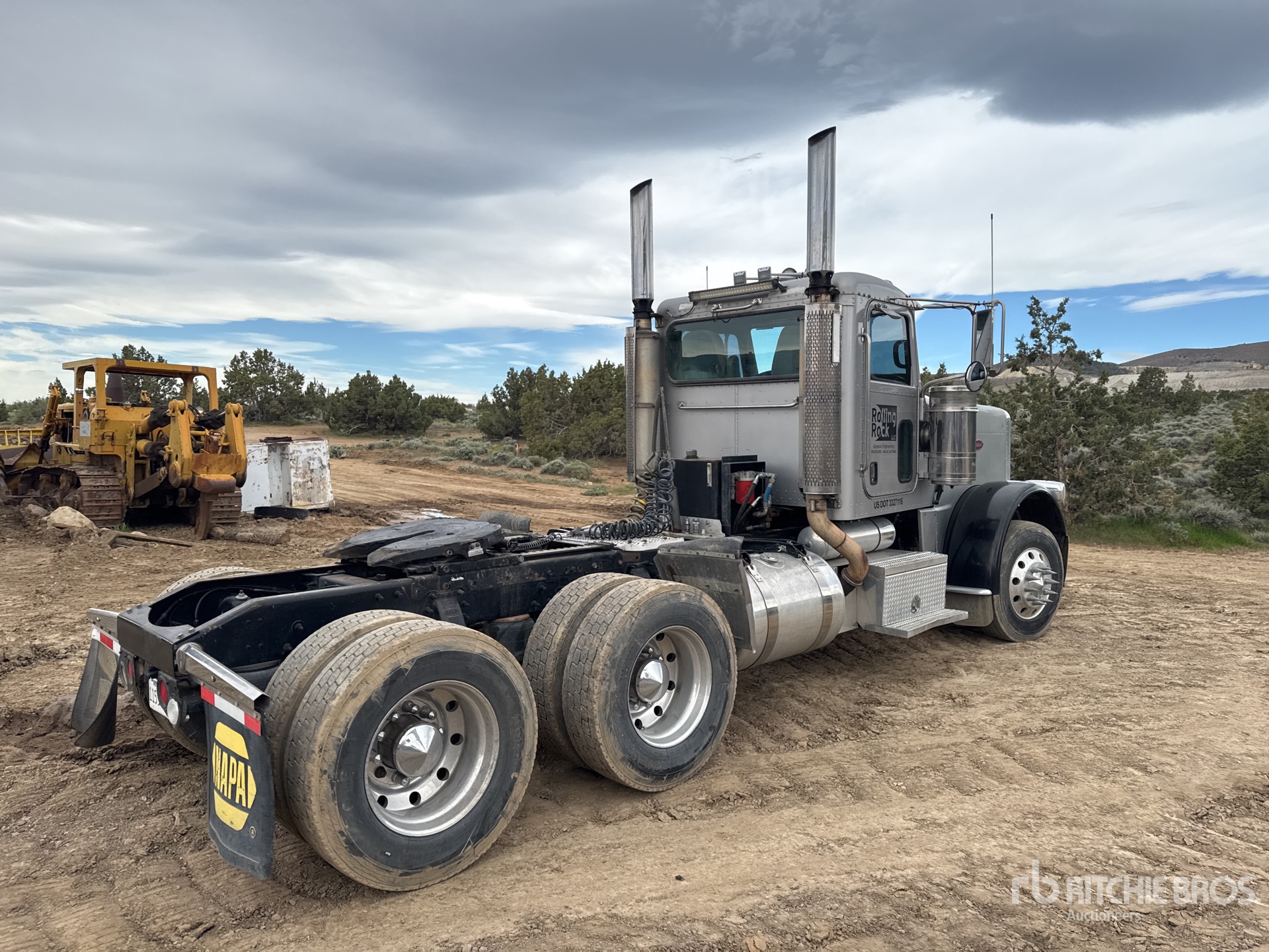 General Appearance with Picture, Right Rear Corner