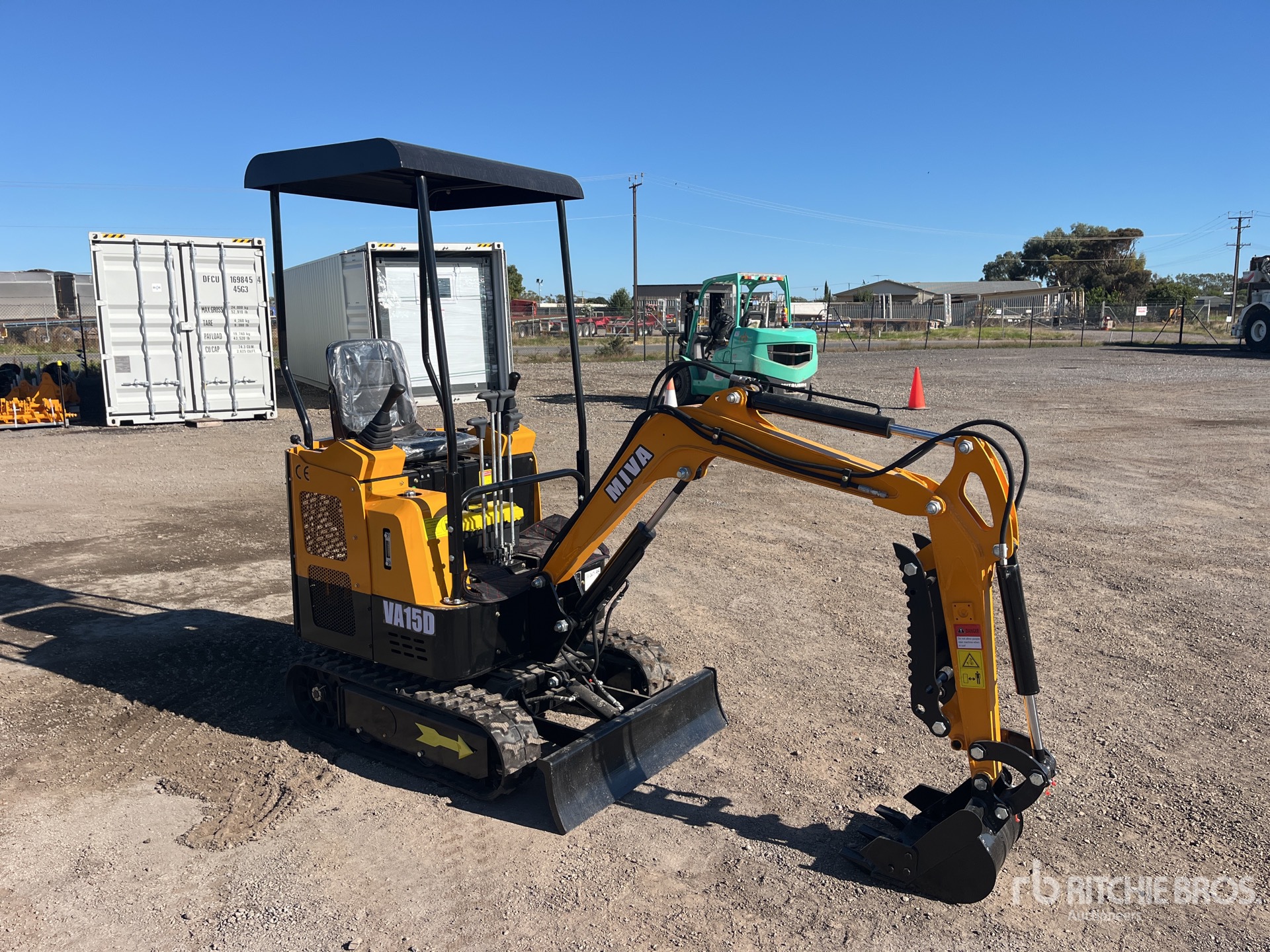 General Appearance with Picture, Right Front Corner