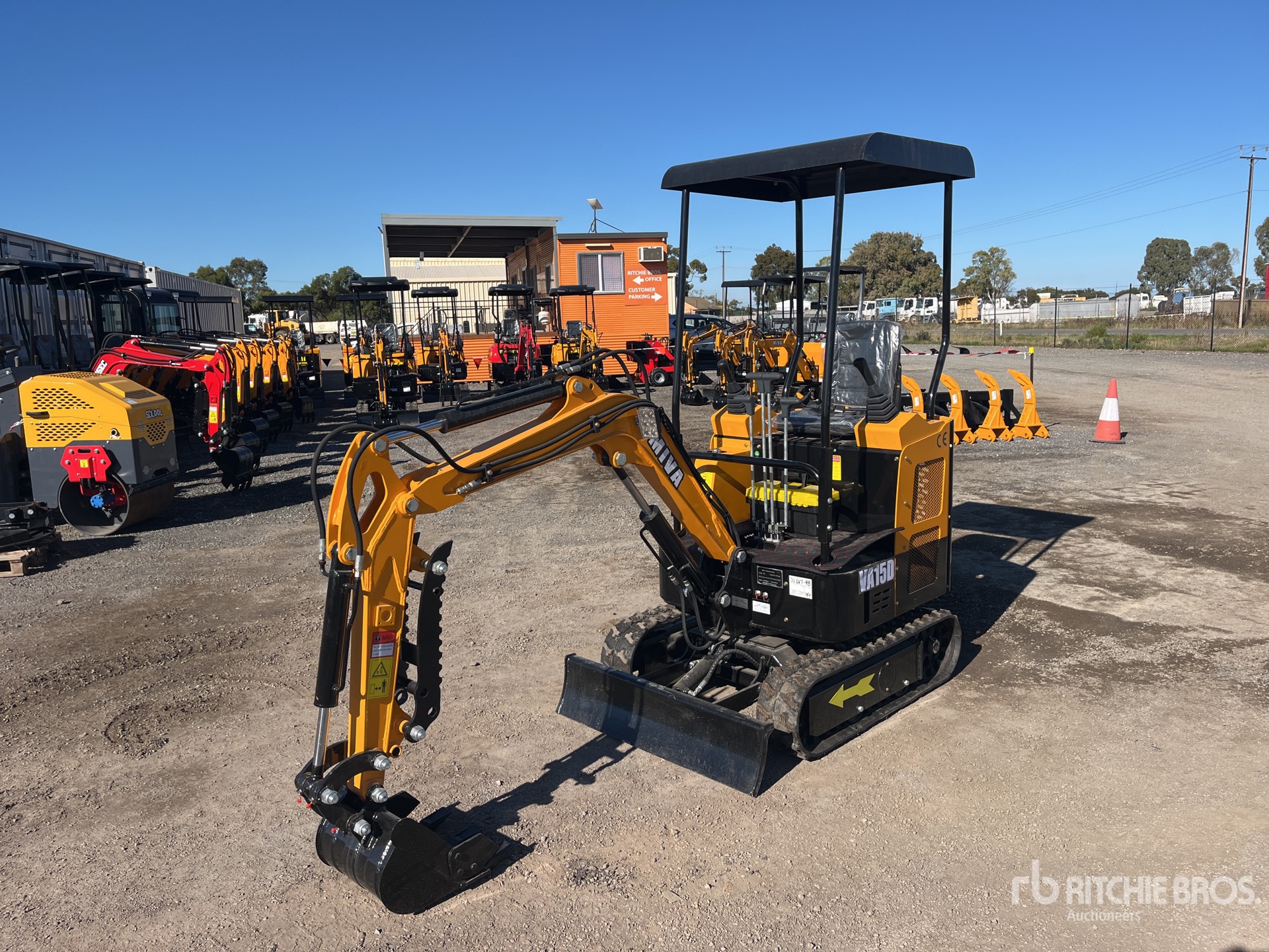 General Appearance with Picture, Left Front Corner