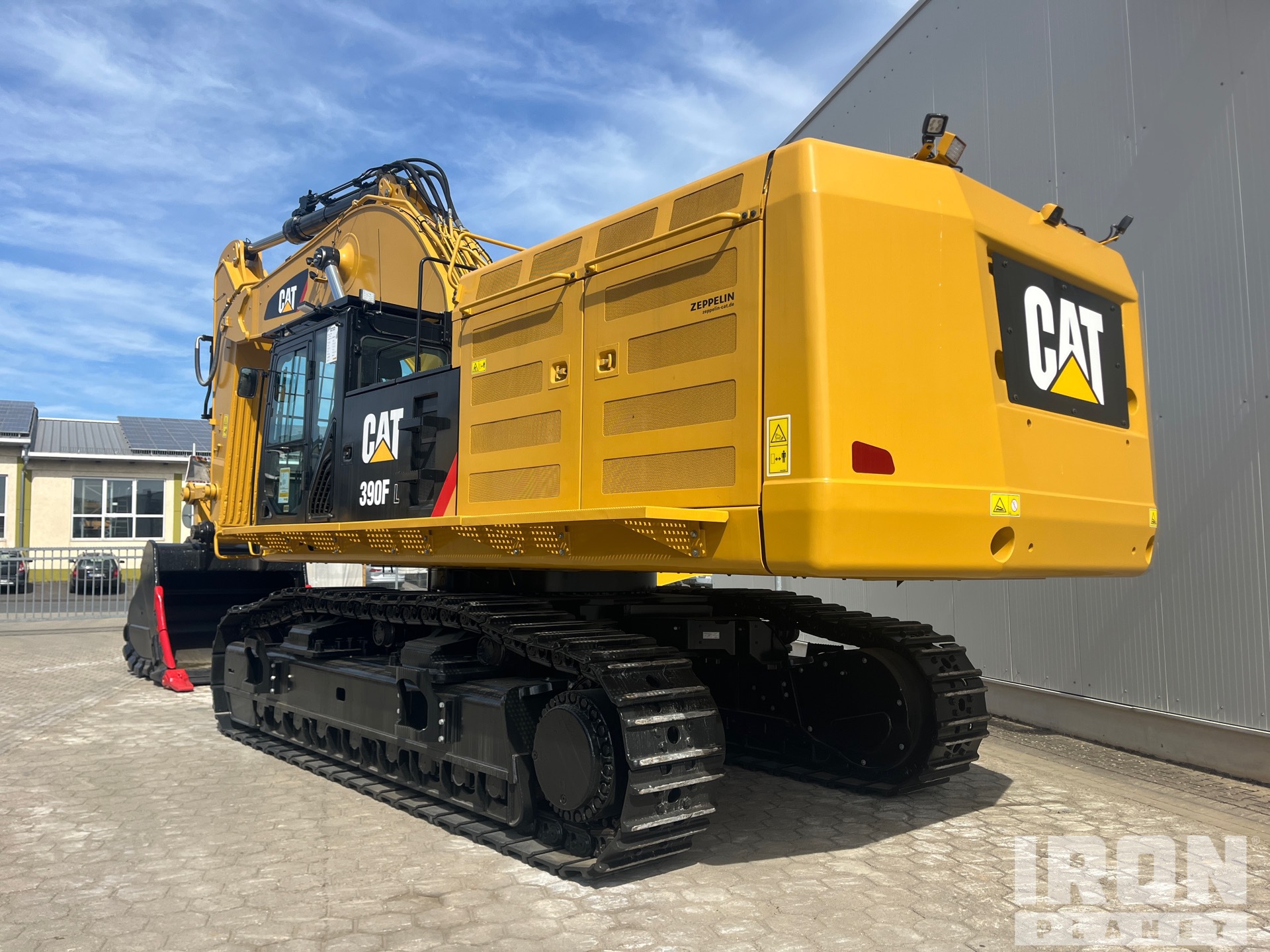 Aspect général with Image, coin arrière gauche