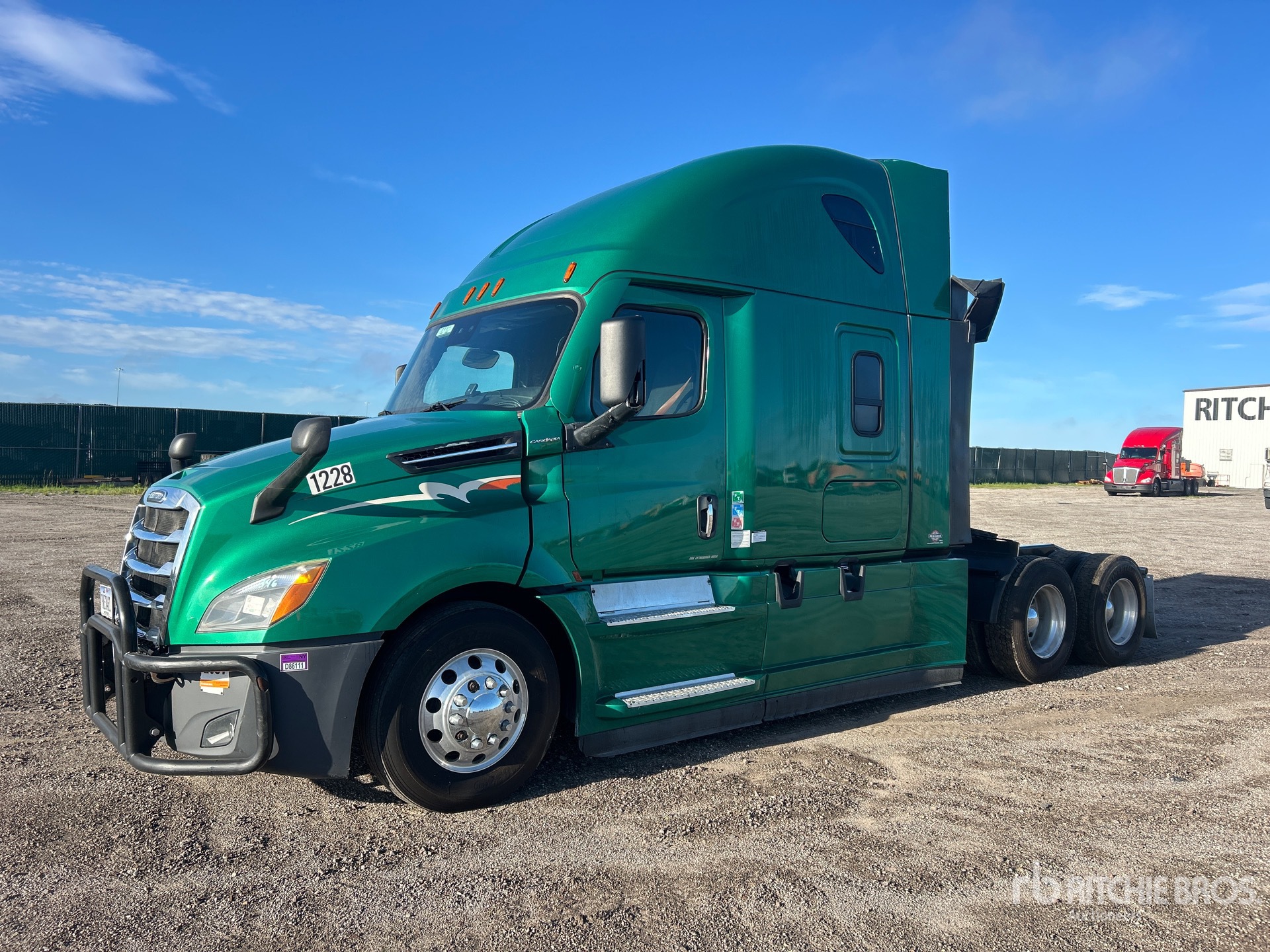 Photo of 2021 Freightliner CASCADIA 126
