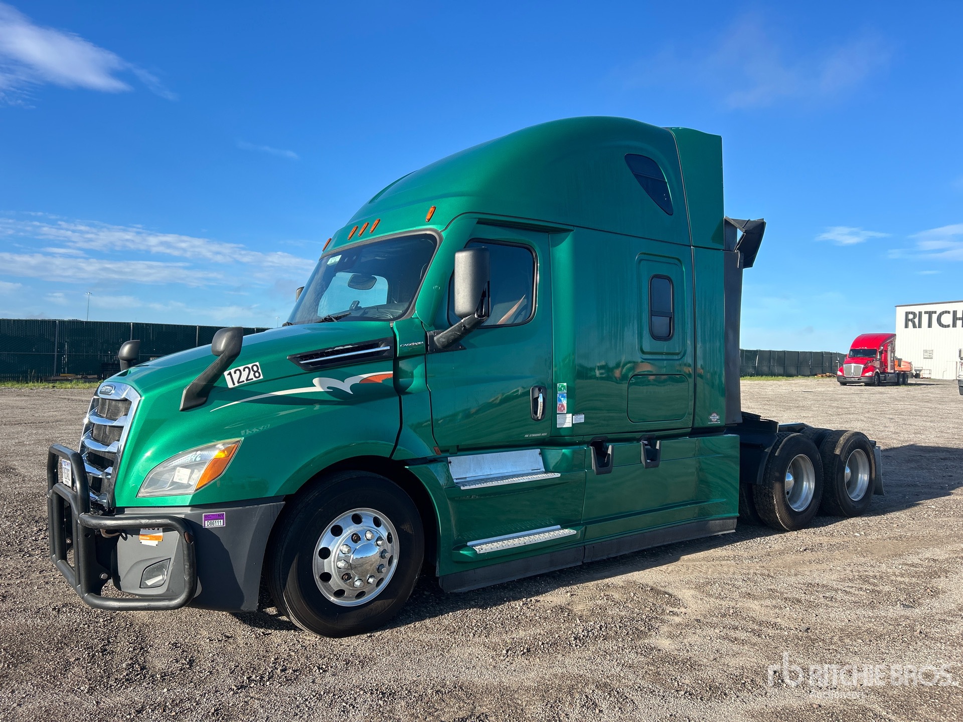 2021 Freightliner CASCADIA 126