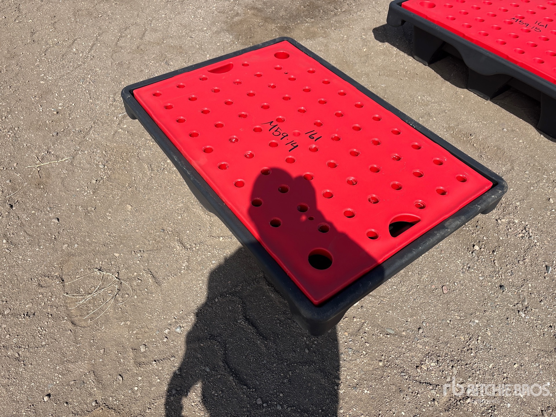 General Appearance with Bild, Ecke hinten rechts