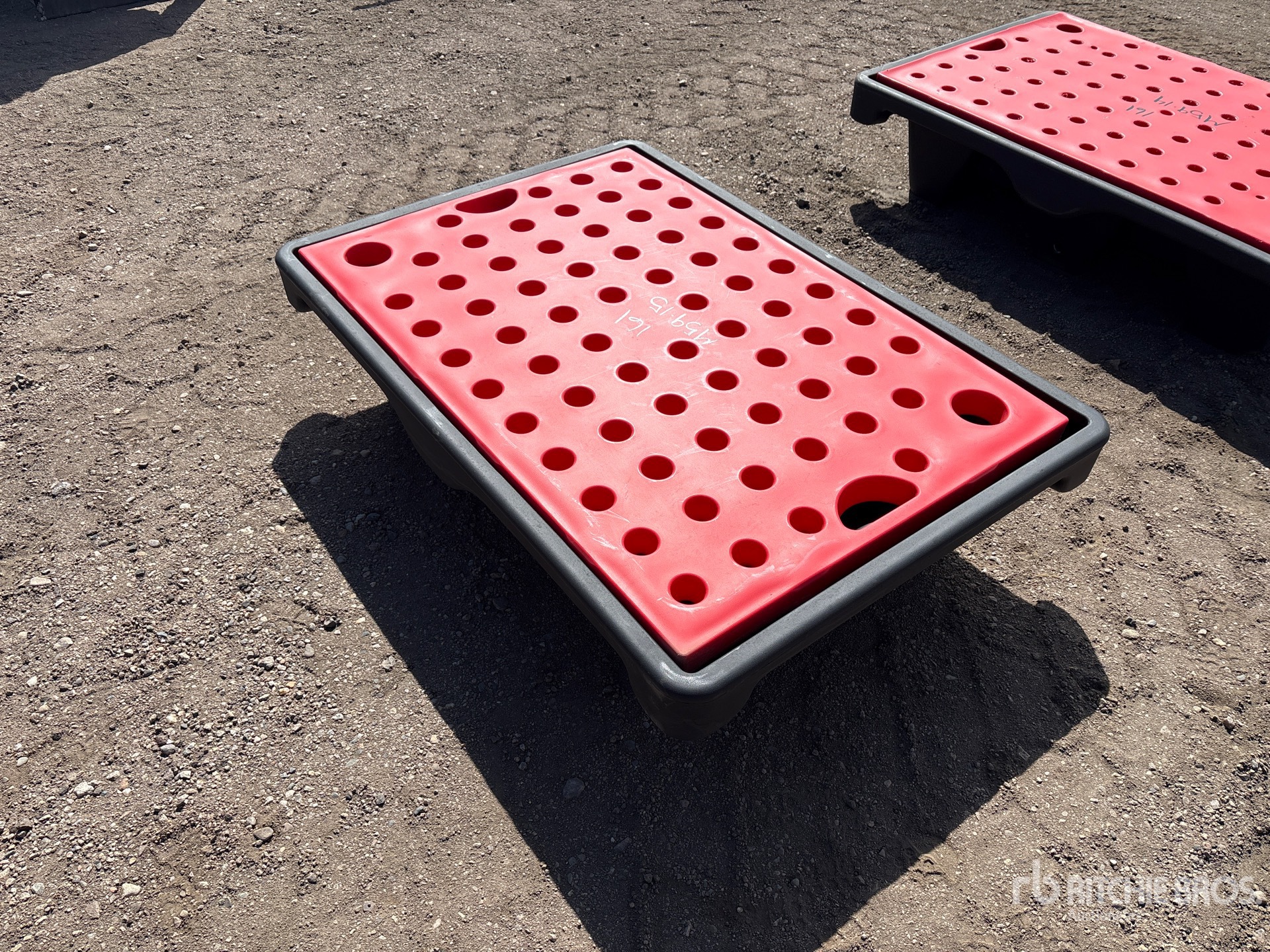 General Appearance with Bild, Ecke vorne links