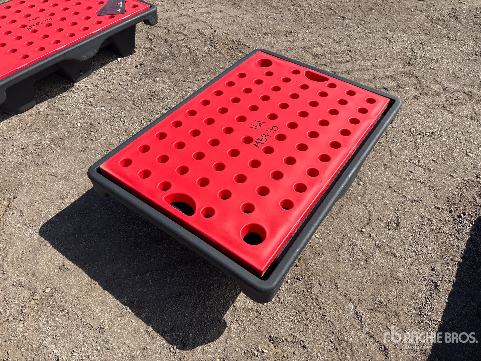 General Appearance with Bild, Ecke vorne rechts