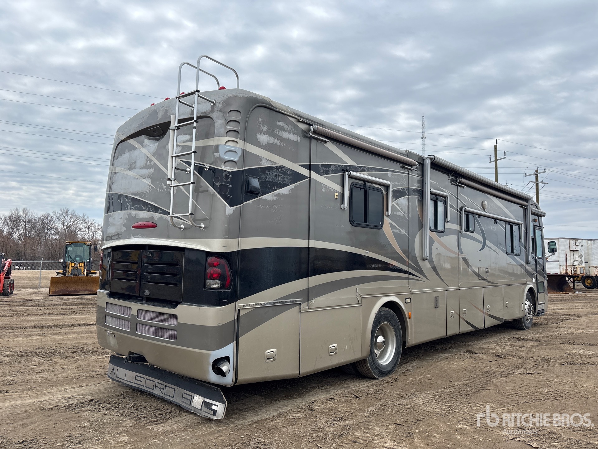 General Appearance with Imagen: esquina trasera derecha