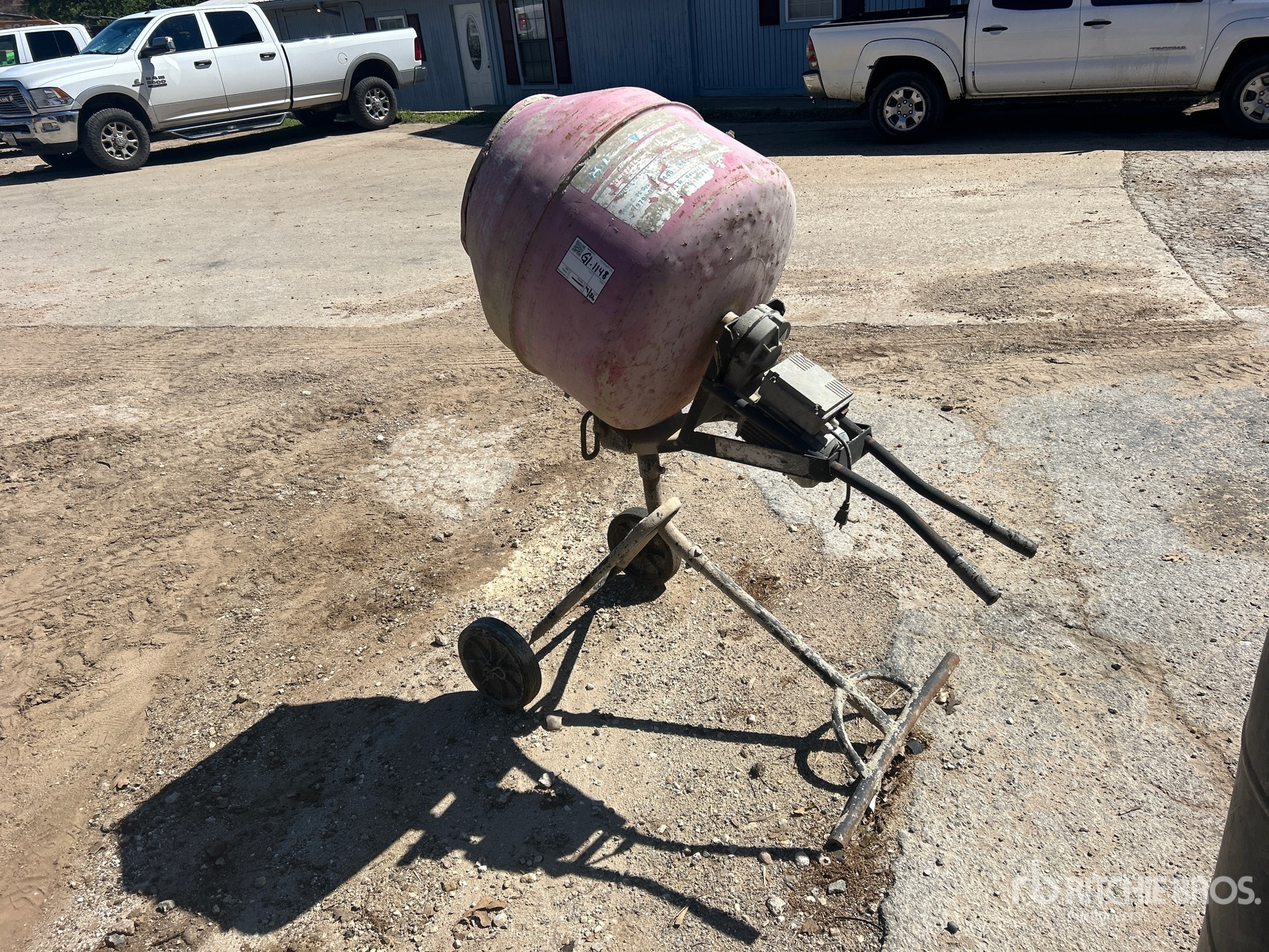 General Appearance with Picture, Left Rear Corner