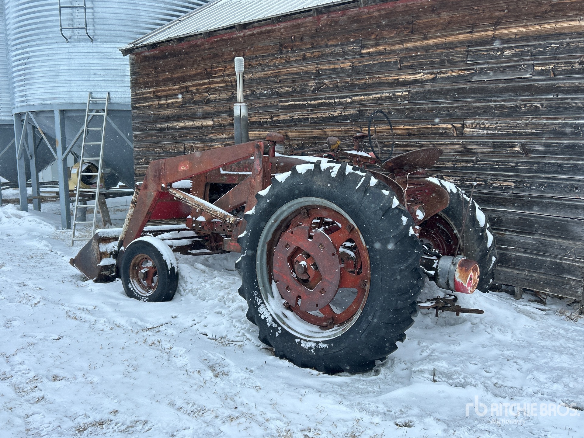 General Appearance with Foto, angolo posteriore sinistro