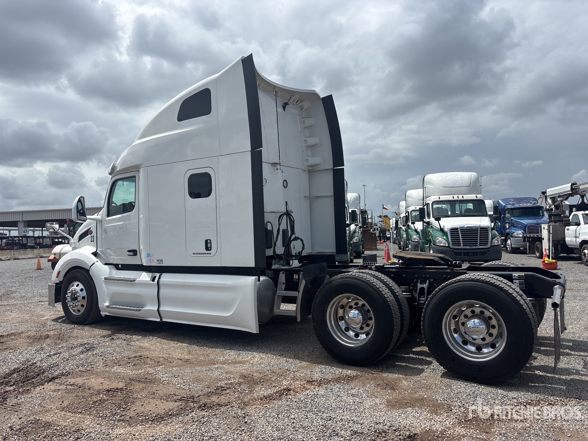 General Appearance with Picture, Left Rear Corner