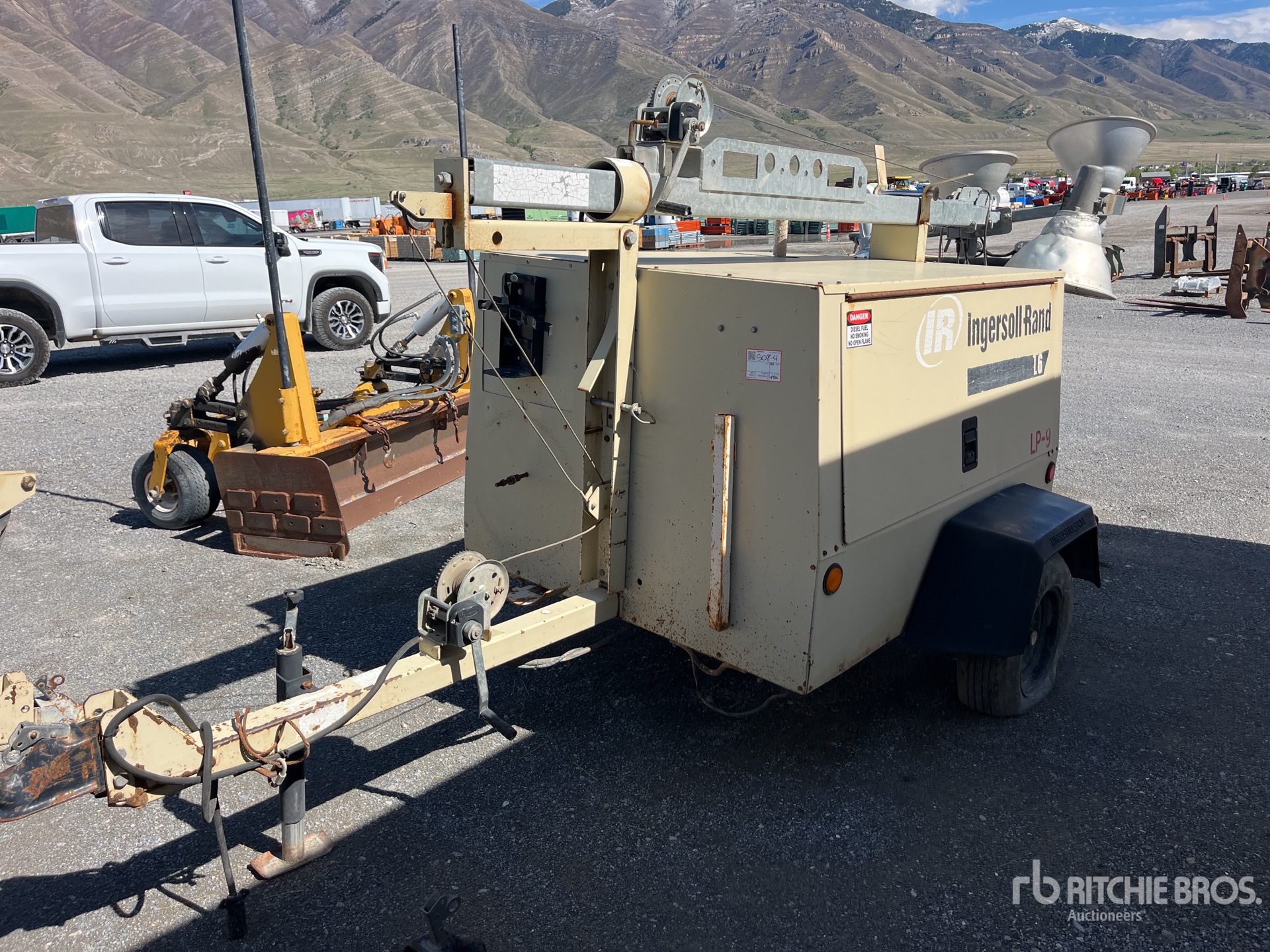 General Appearance with Picture, Left Front Corner