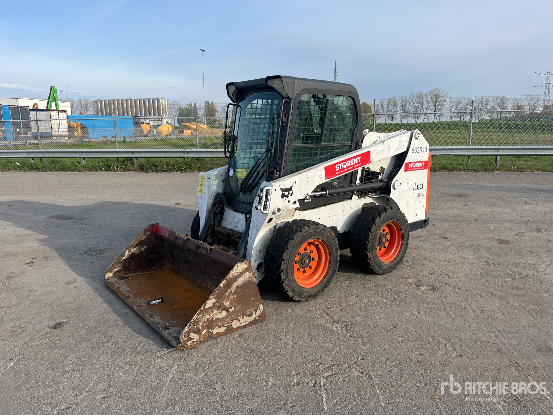 General Appearance with Picture, Left Front Corner