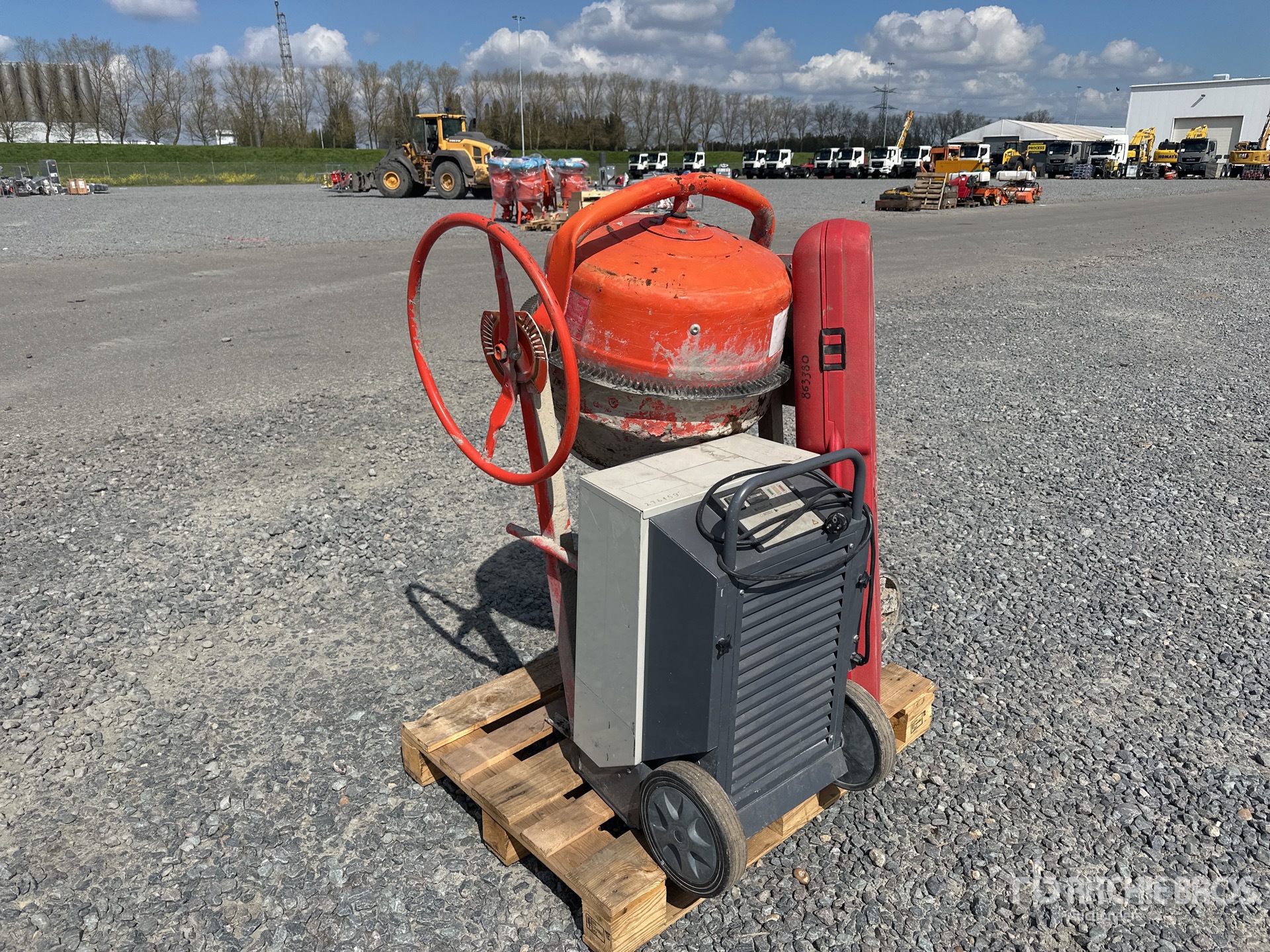 General Appearance with Picture, Right Rear Corner