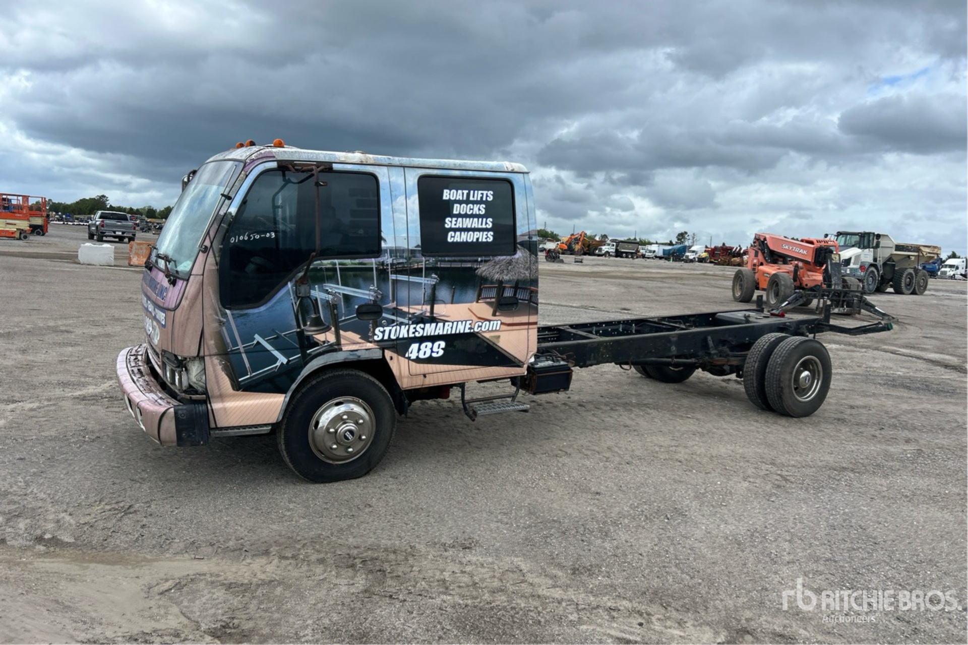 General Appearance with Picture, Left Front Corner