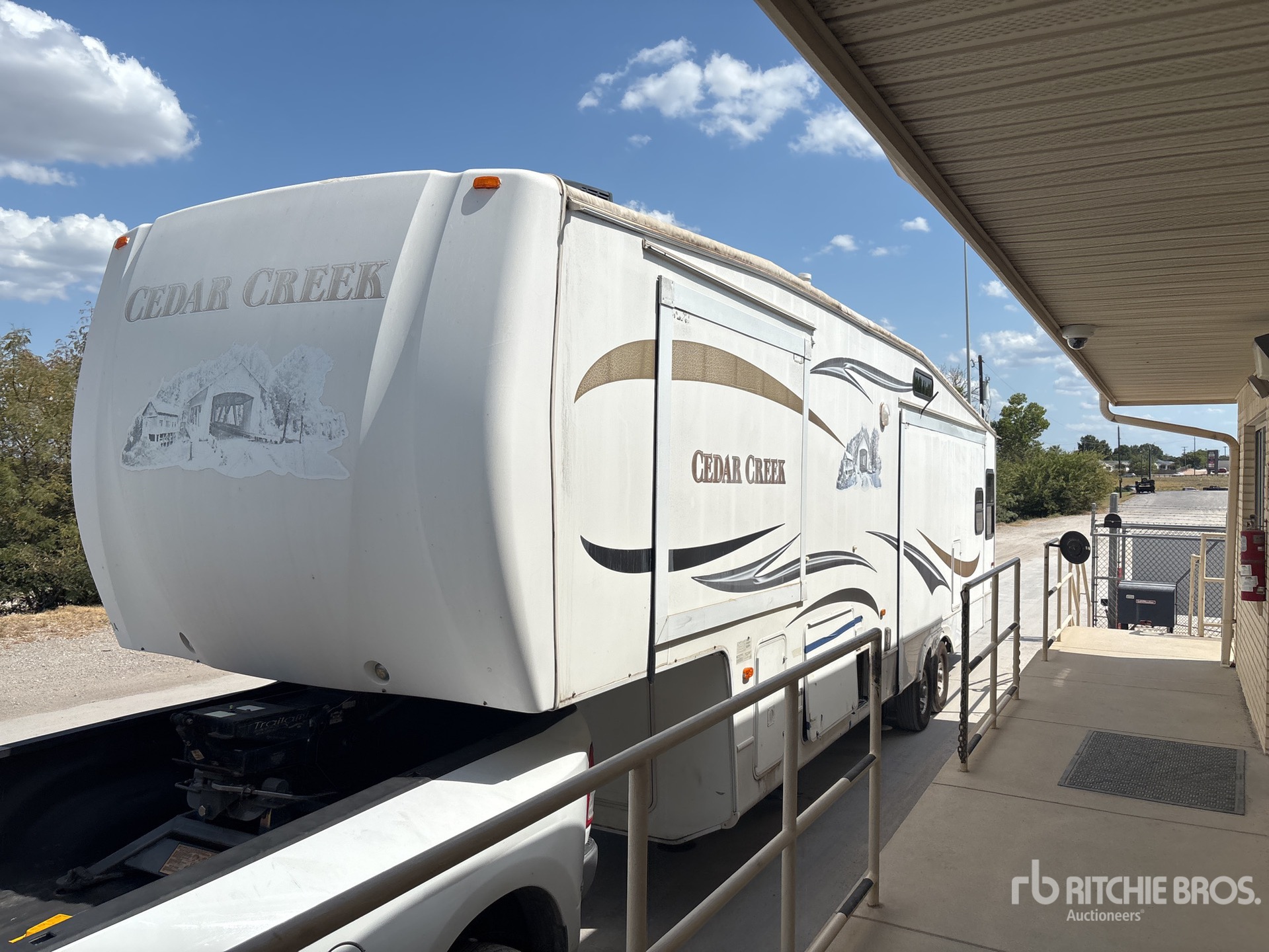 Photo of a 2009 Forest River CEDAR CREEK 36C