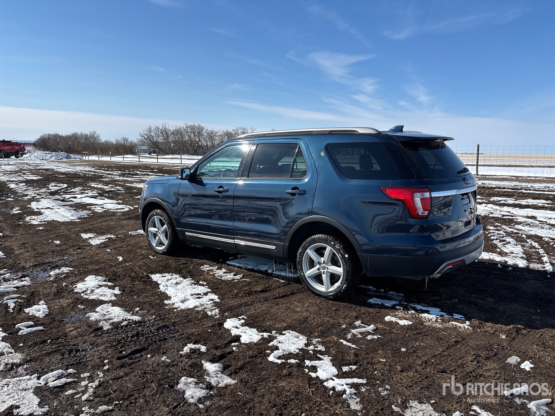 Aspect général with Image, coin arrière gauche