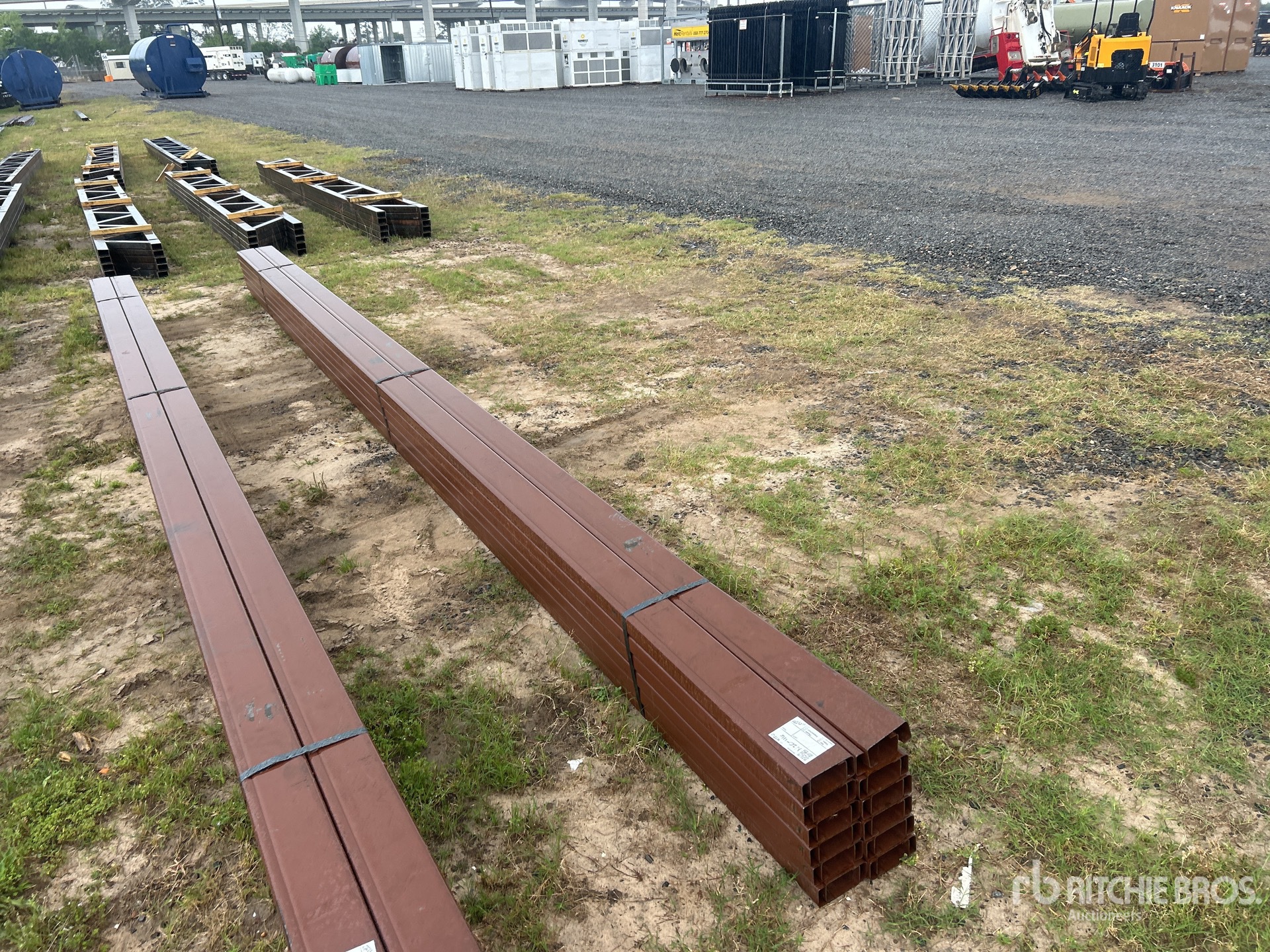 General Appearance with Bild, Ecke vorne rechts