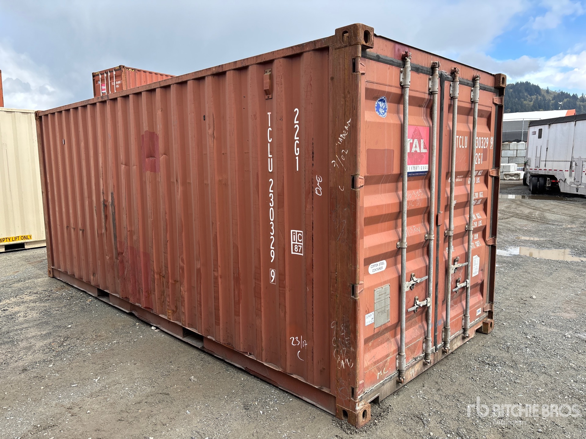 General Appearance with Bild, Ecke vorne rechts