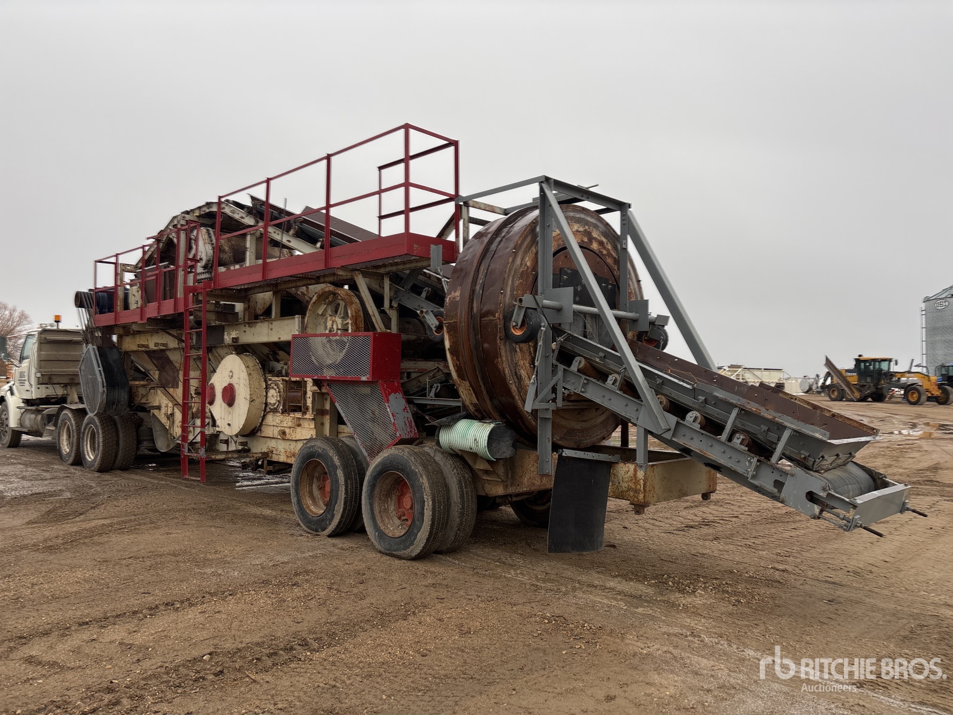 General Appearance with Bild, Ecke hinten links