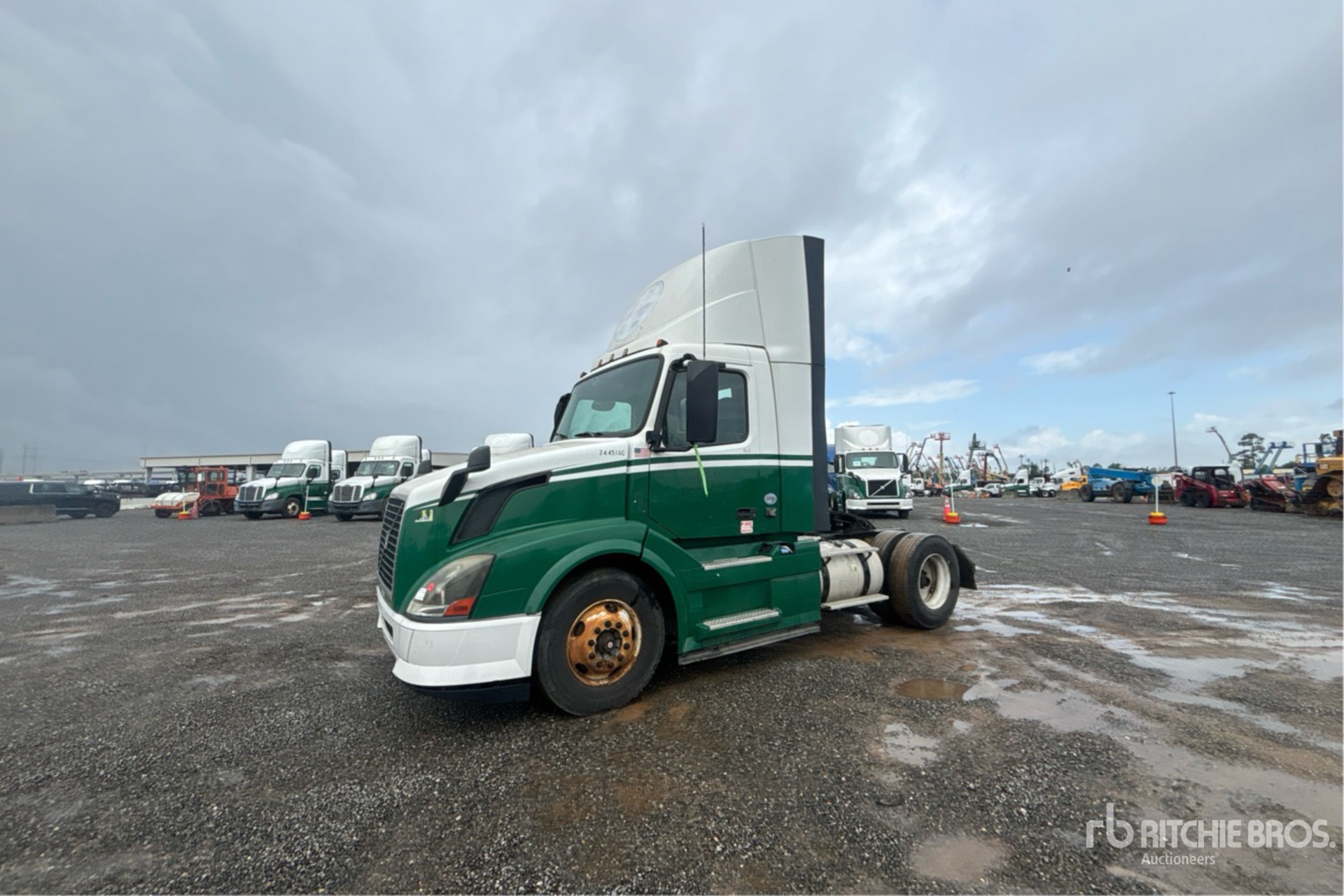 General Appearance with Picture, Left Front Corner