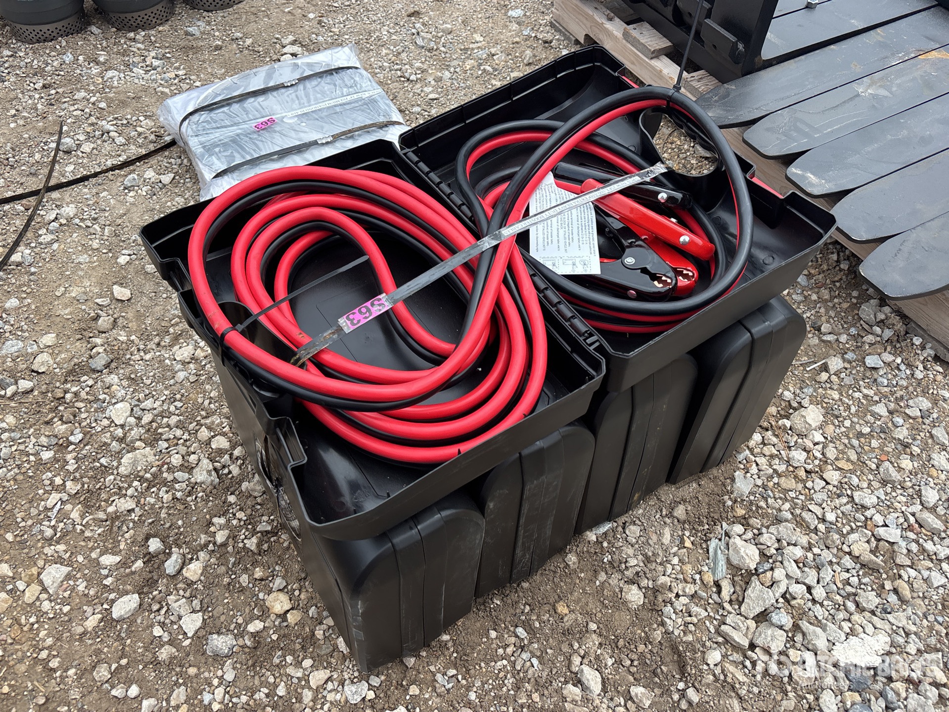 General Appearance with Bild, Ecke hinten links