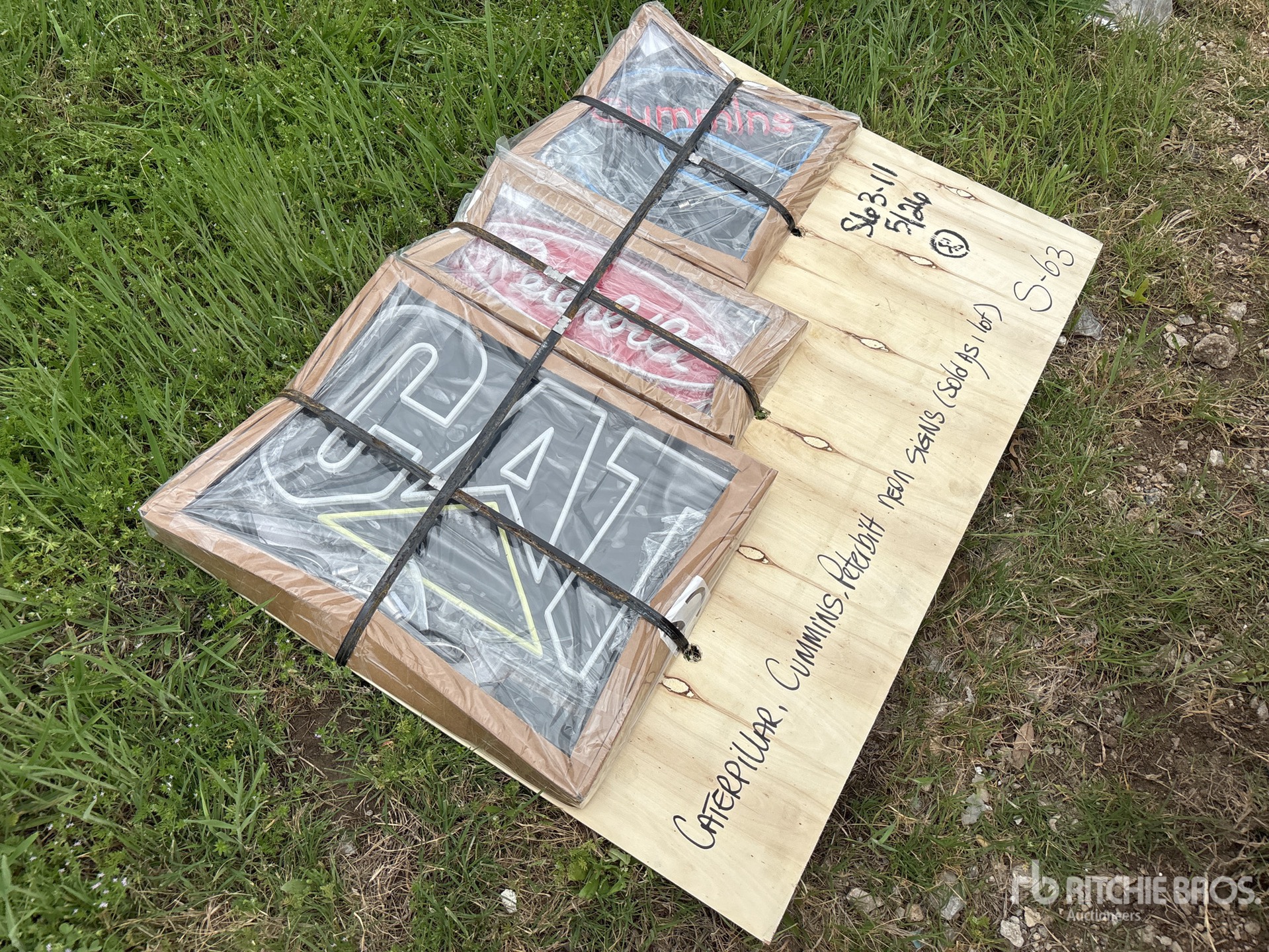 General Appearance with Bild, Ecke hinten rechts