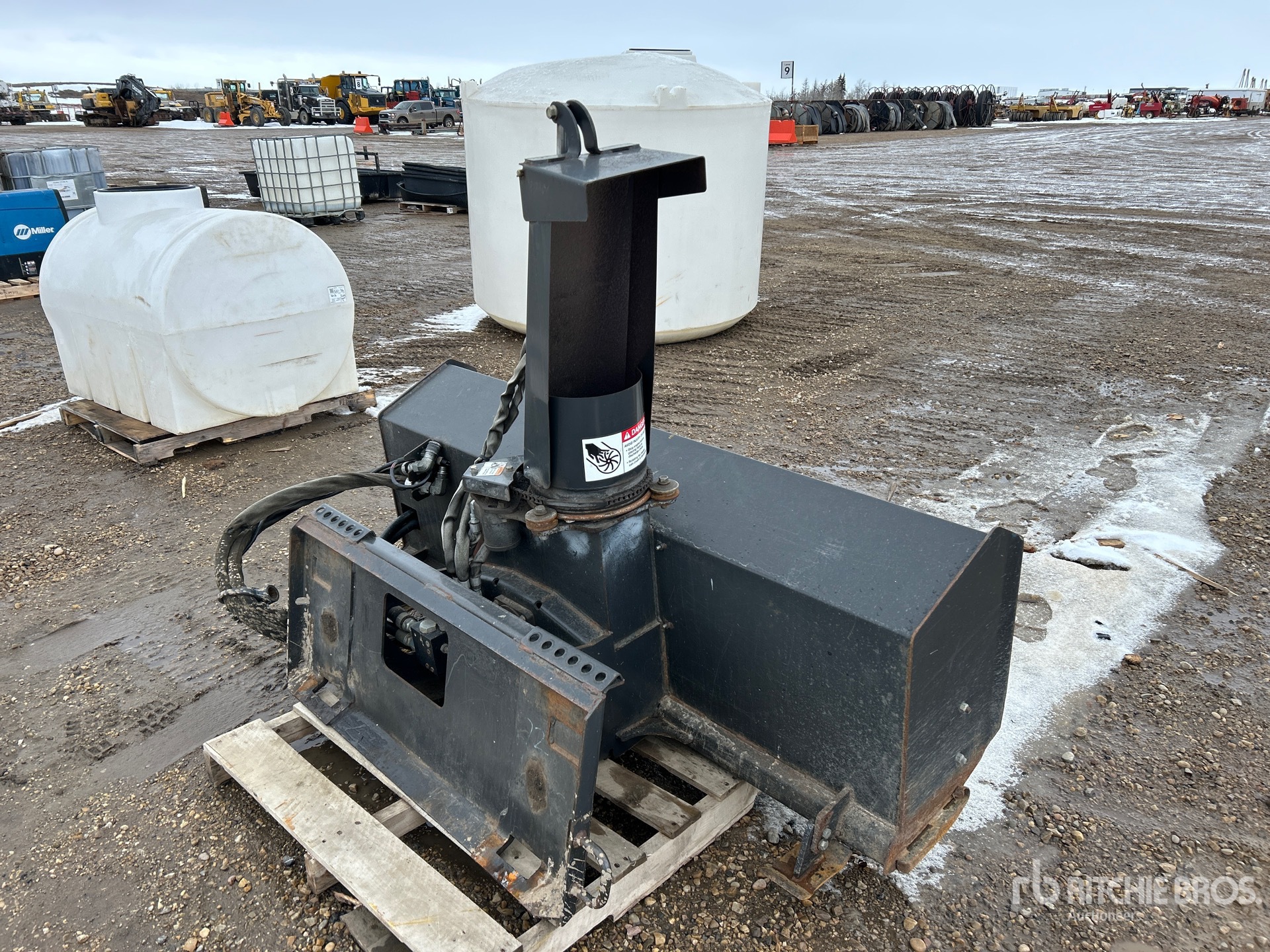 General Appearance with Bild, Ecke hinten rechts