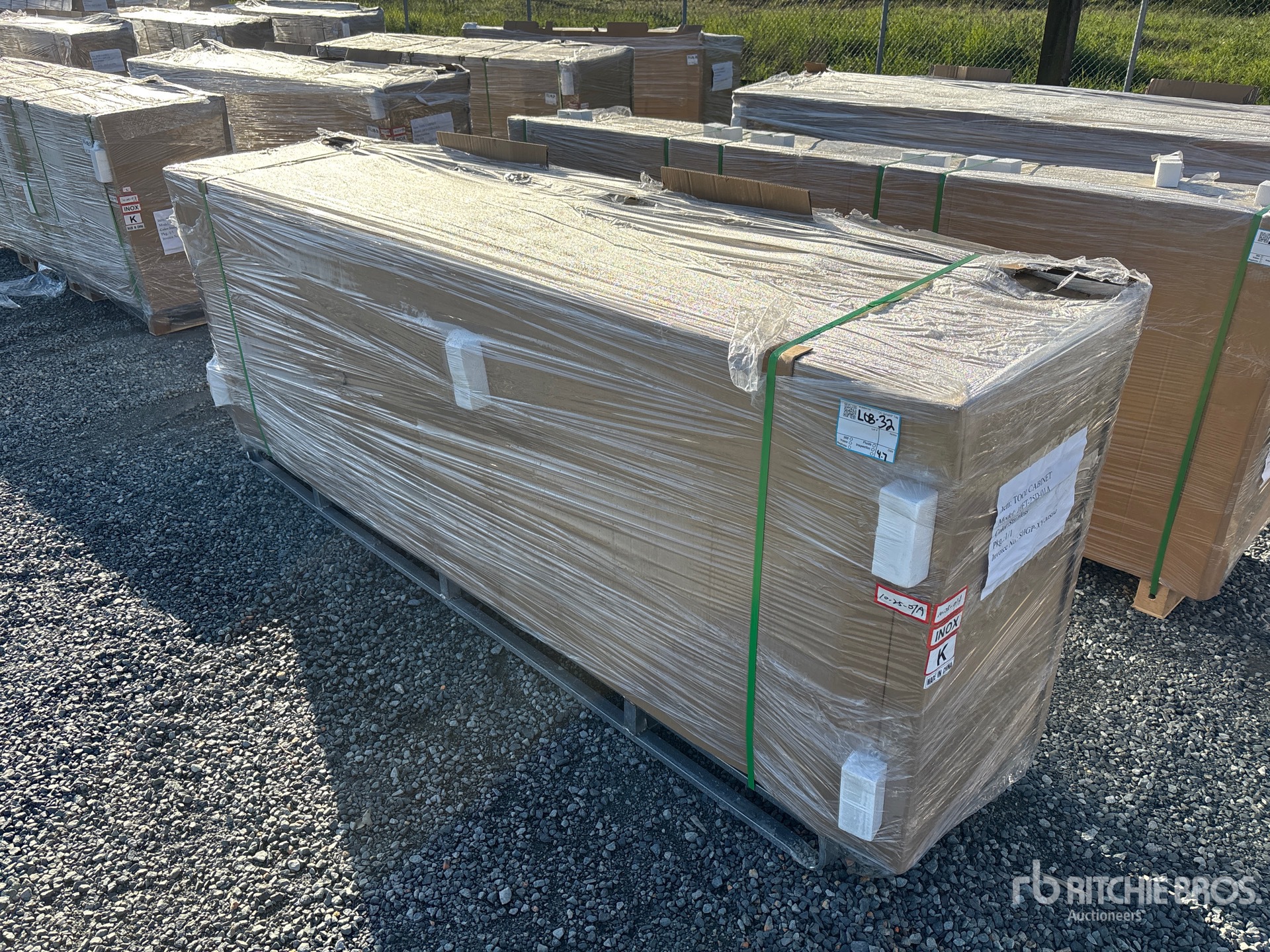 General Appearance with Bild, Ecke vorne links