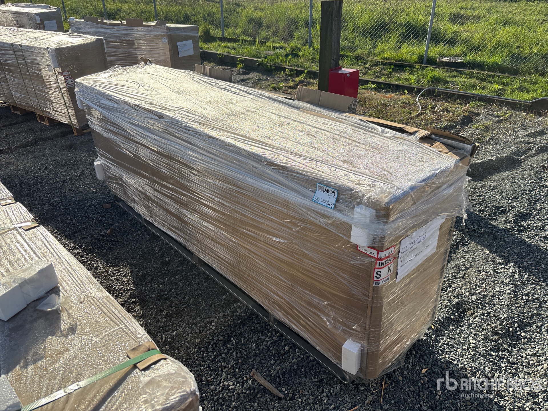 General Appearance with Bild, Ecke vorne links