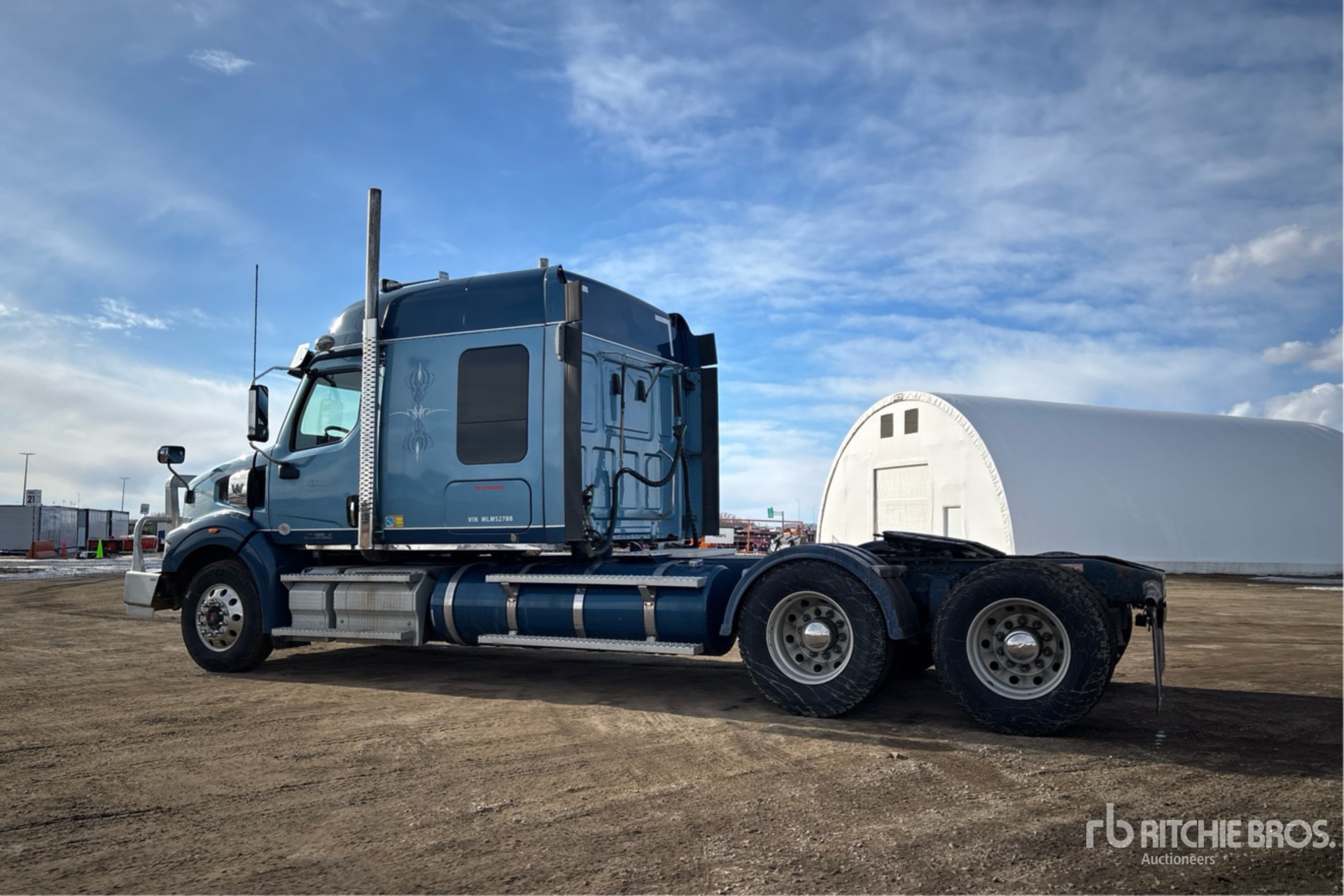 General Appearance with Picture, Left Rear Corner