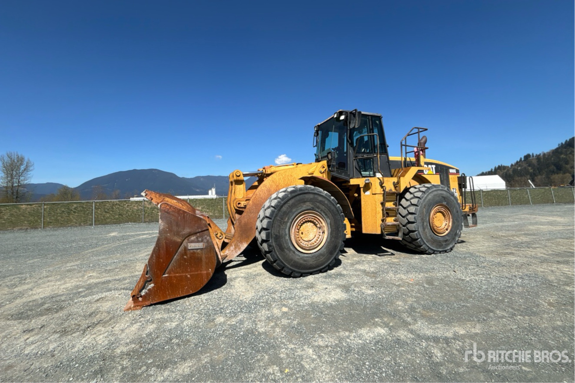 General Appearance with Picture, Left Front Corner