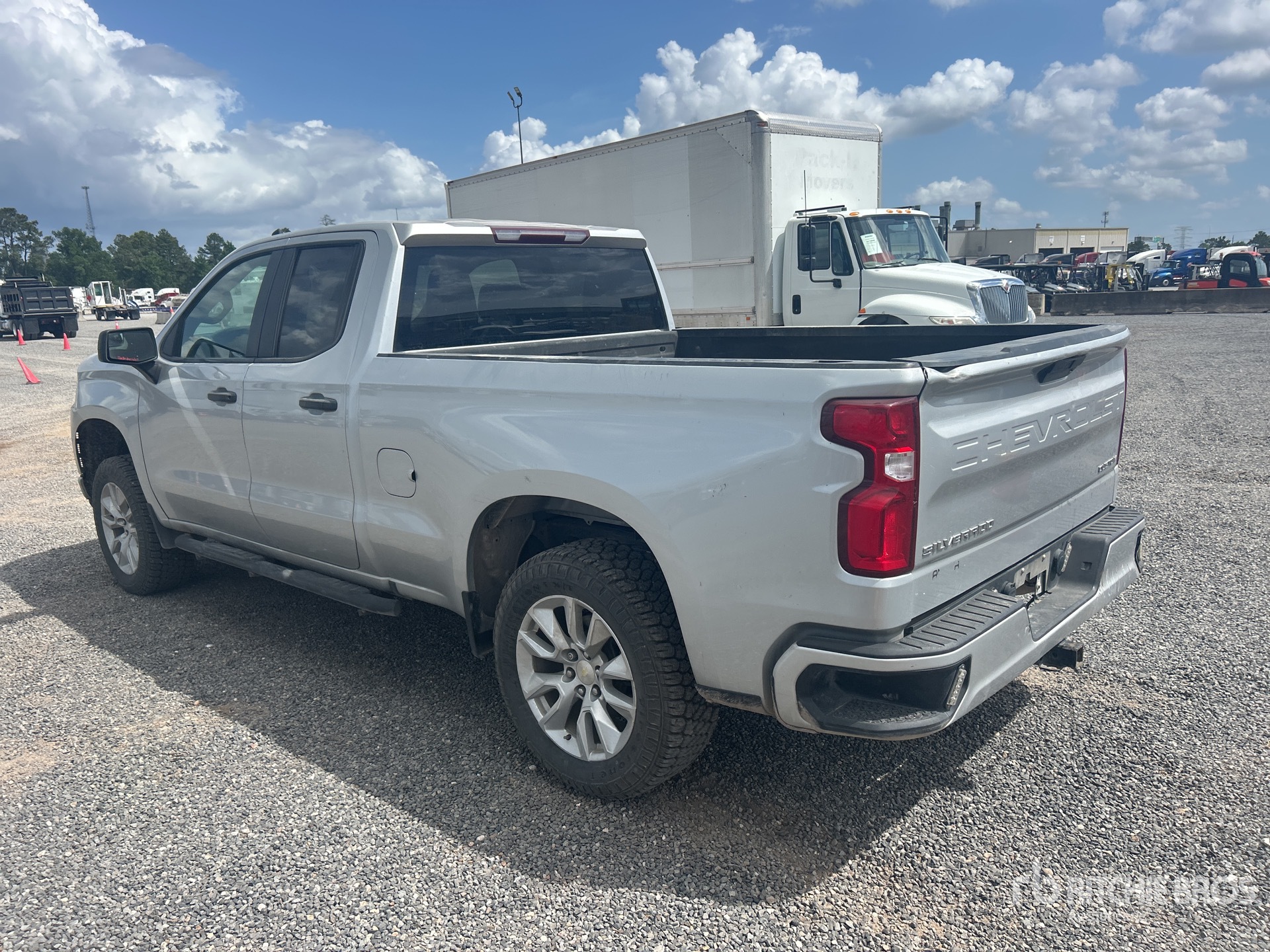 General Appearance with Foto, angolo posteriore sinistro