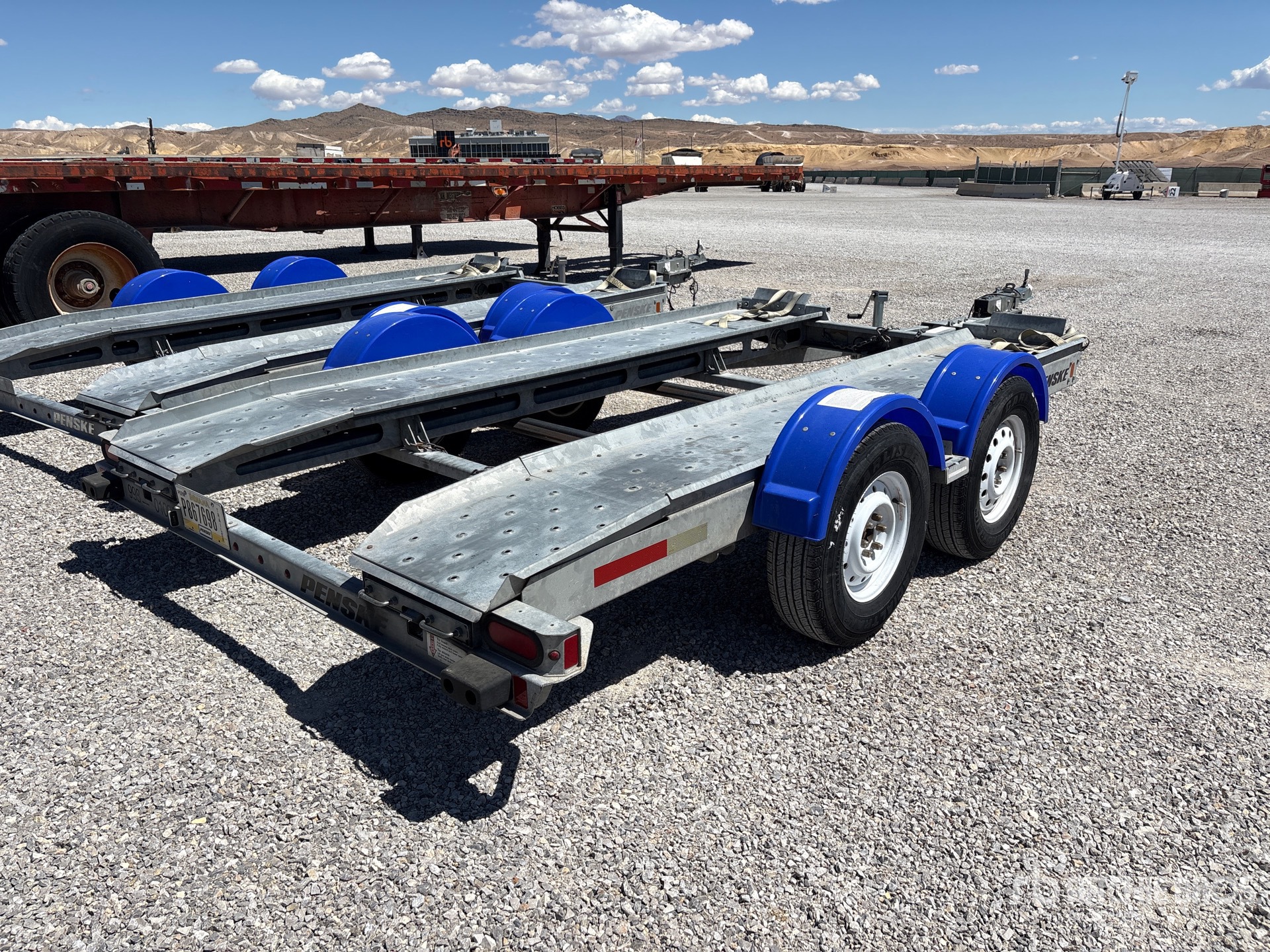 Aspect général with Image, coin arrière droit