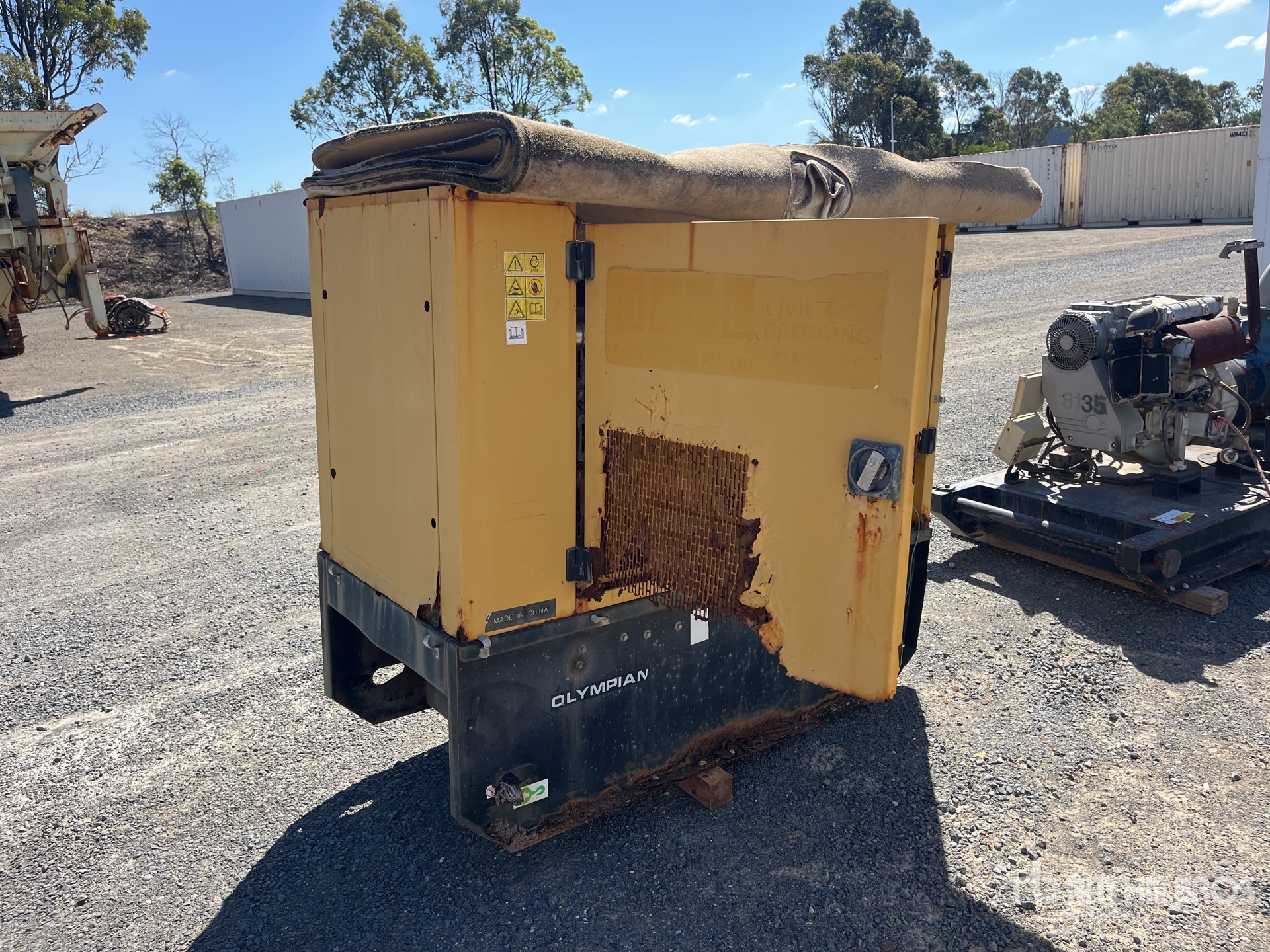 General Appearance with Picture, Right Front Corner