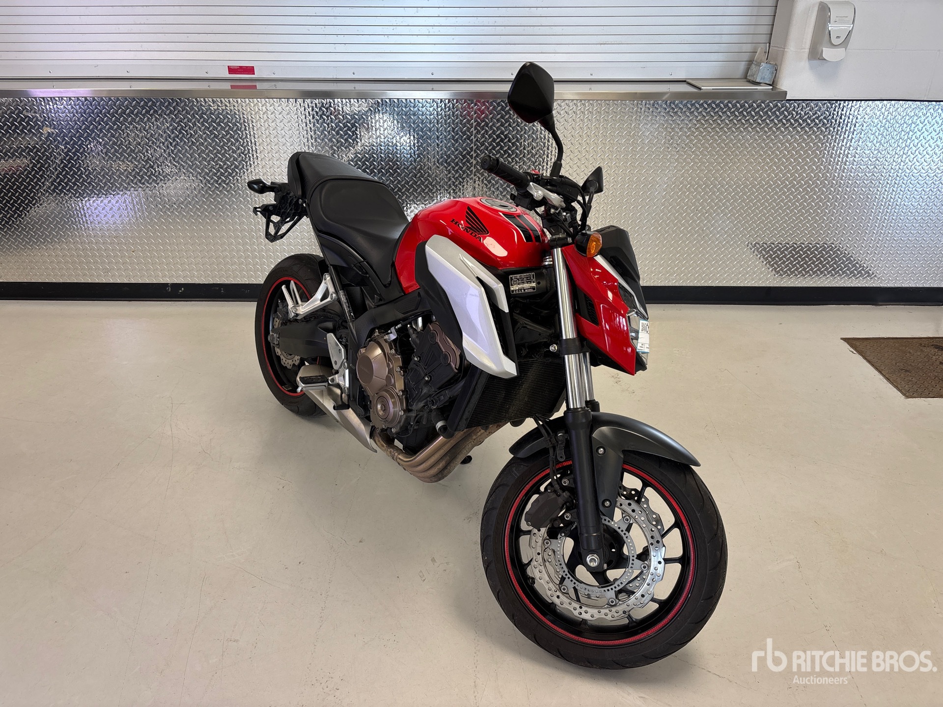 General Appearance with Image, coin avant droit