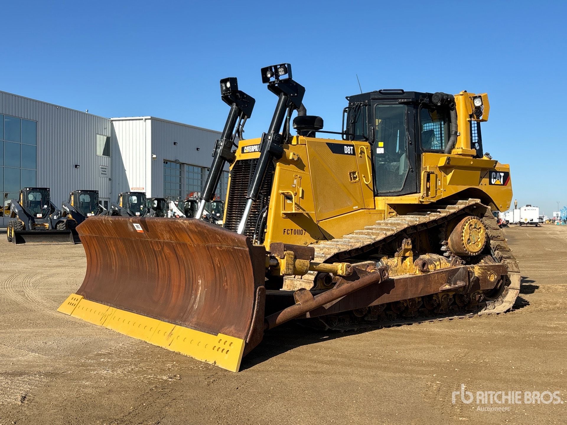 Photo of a 2013 Caterpillar D8T