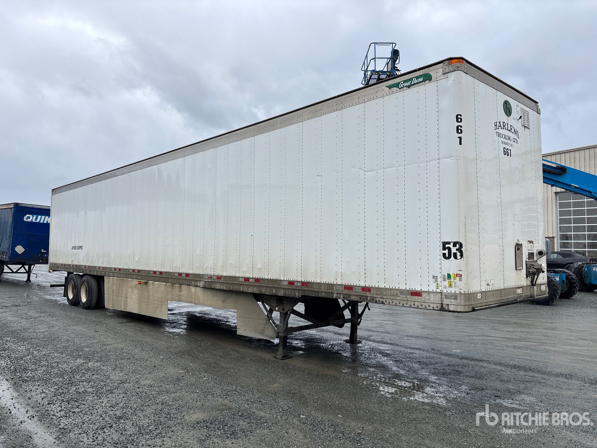 General Appearance with Picture, Right Front Corner