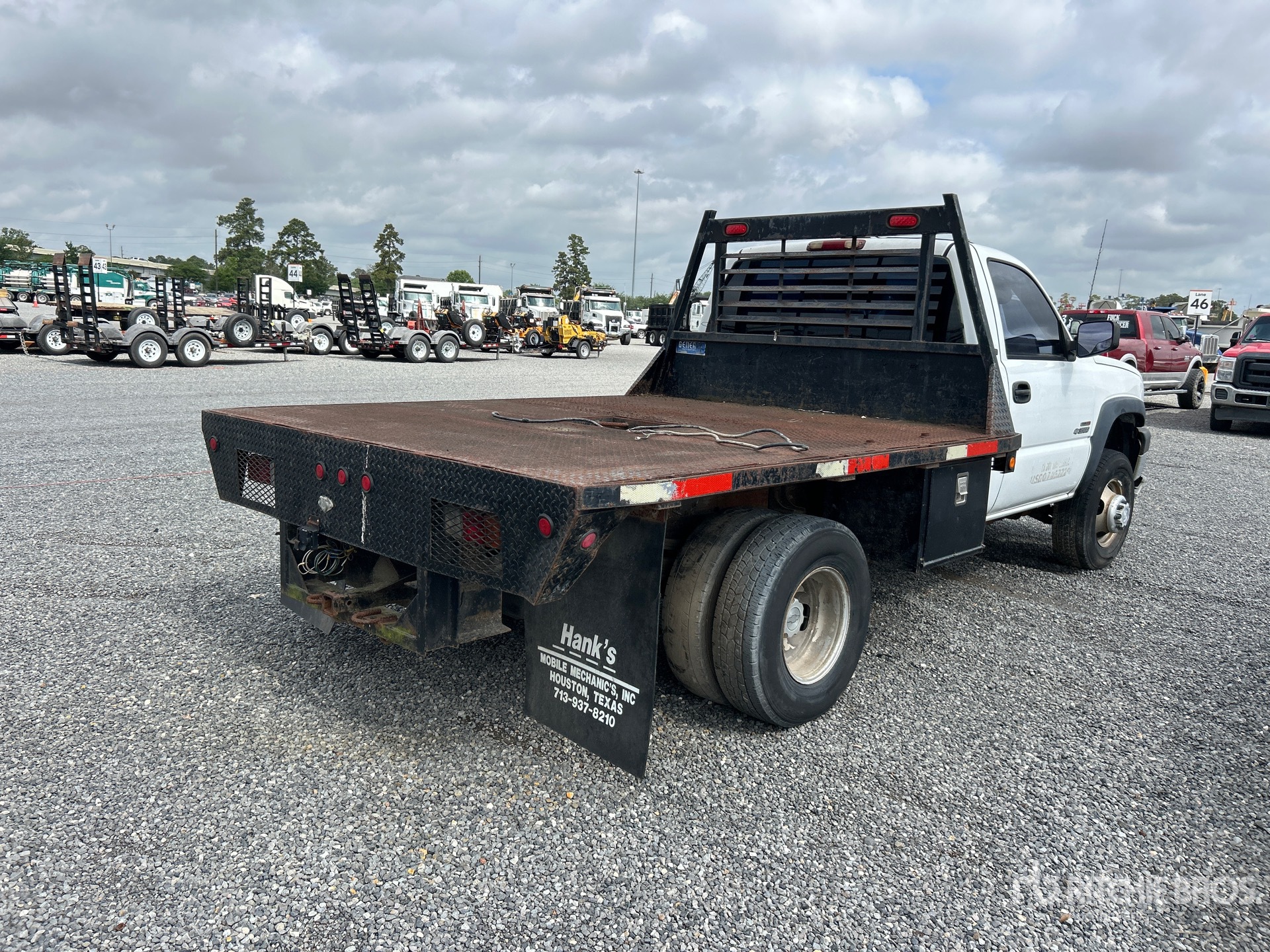 General Appearance with Foto, angolo anteriore sinistro