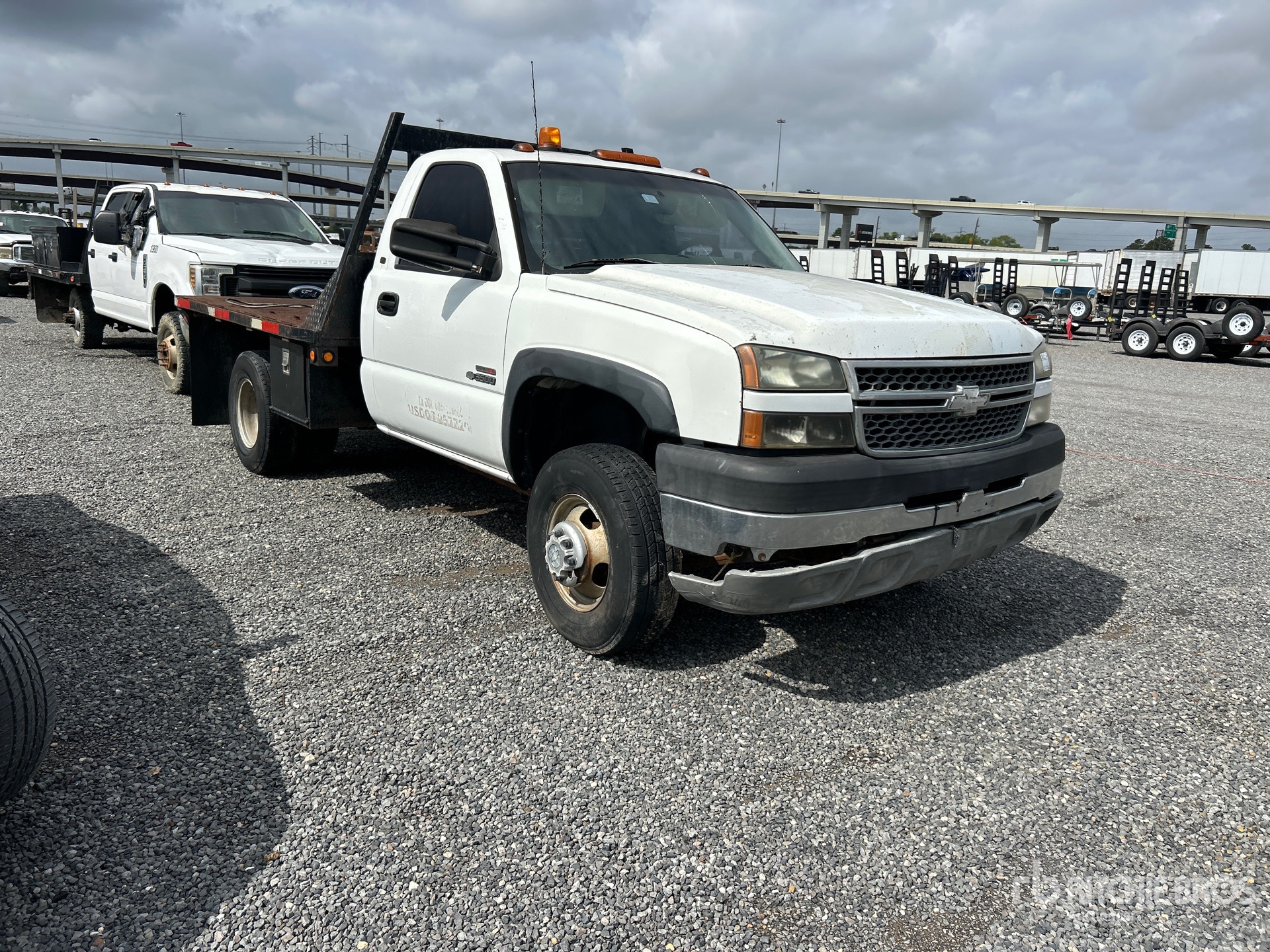 General Appearance with Foto, angolo anteriore destro