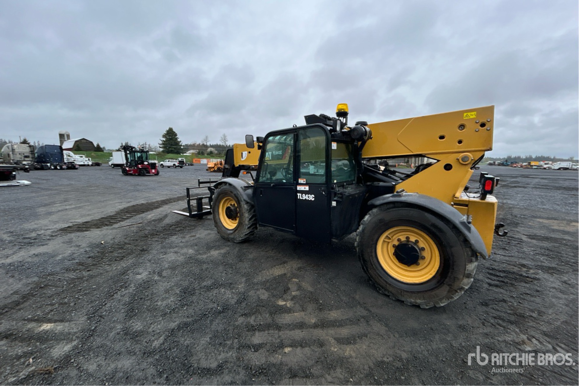 General Appearance with Picture, Left Rear Corner