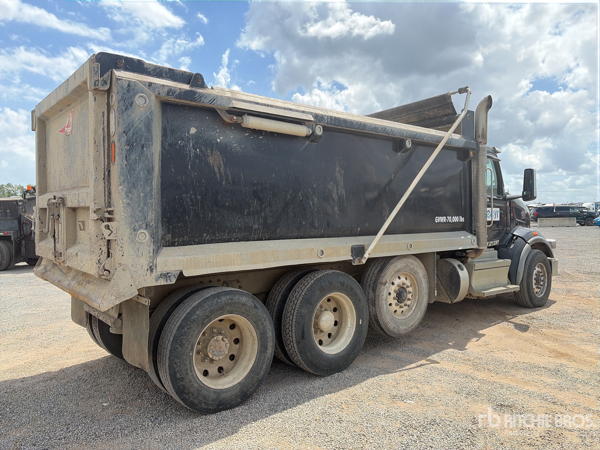 General Appearance with Foto, angolo anteriore sinistro