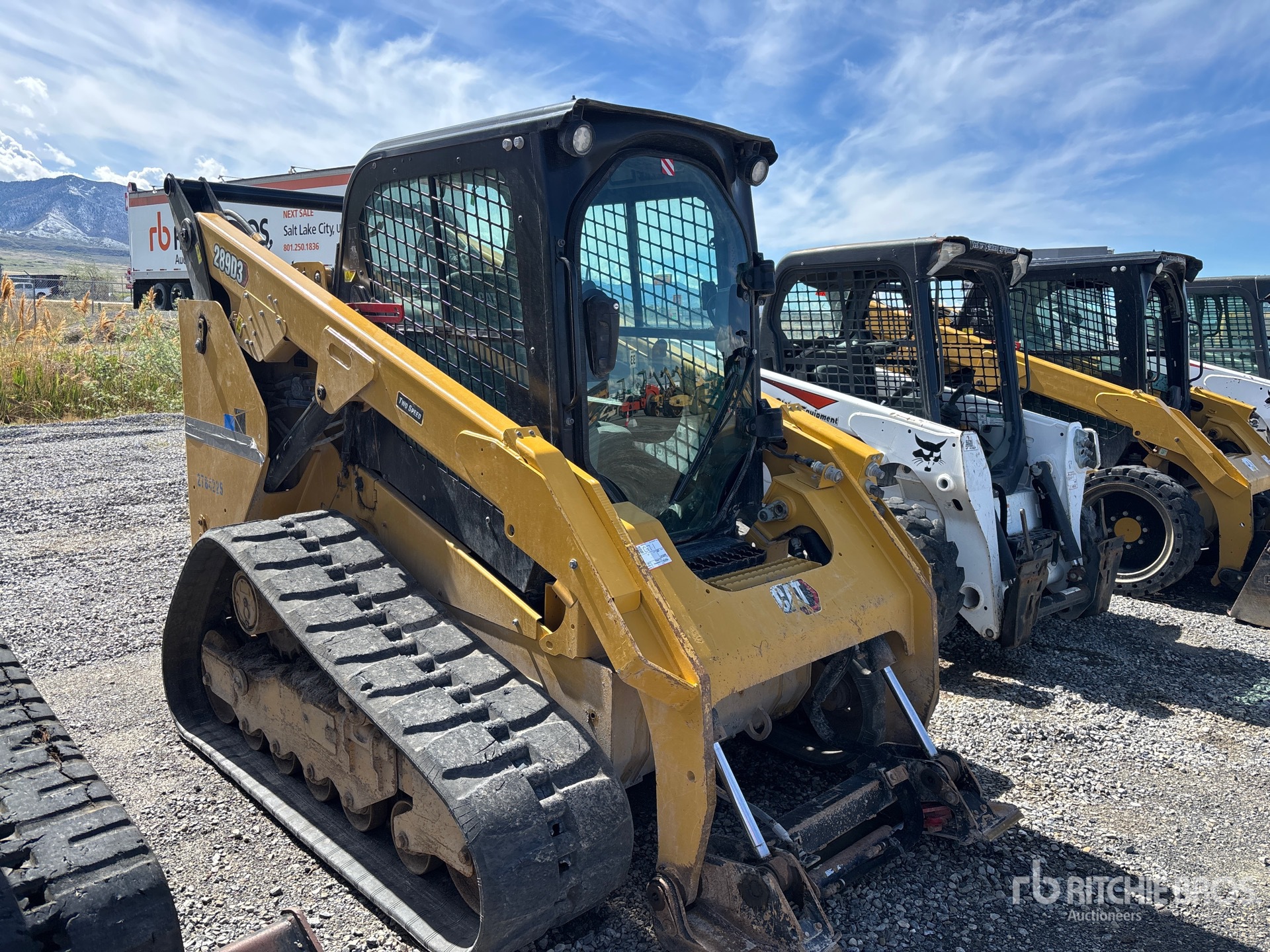 Aspect général with Image, coin avant droit