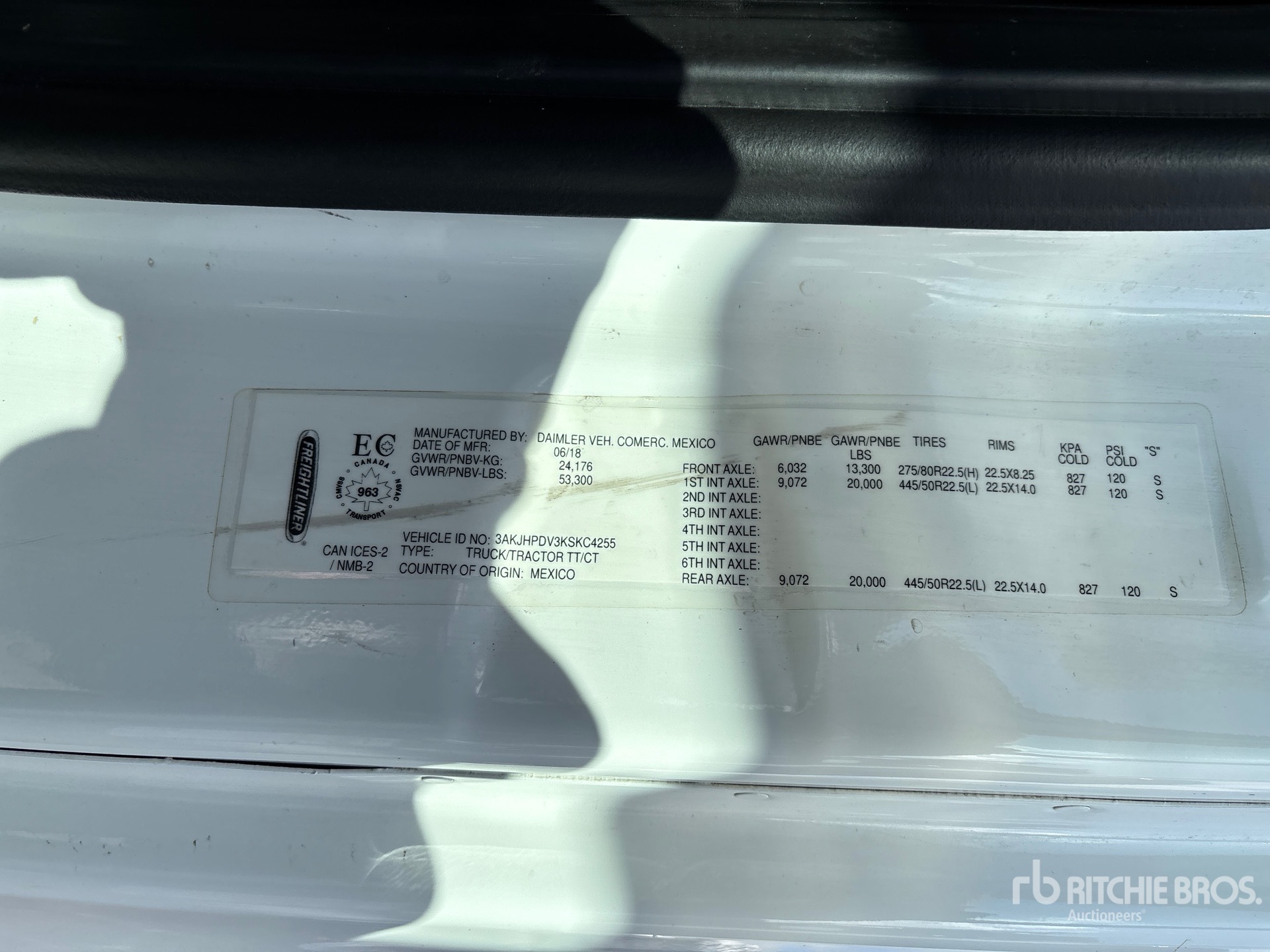 General Appearance with Serial Number / VIN