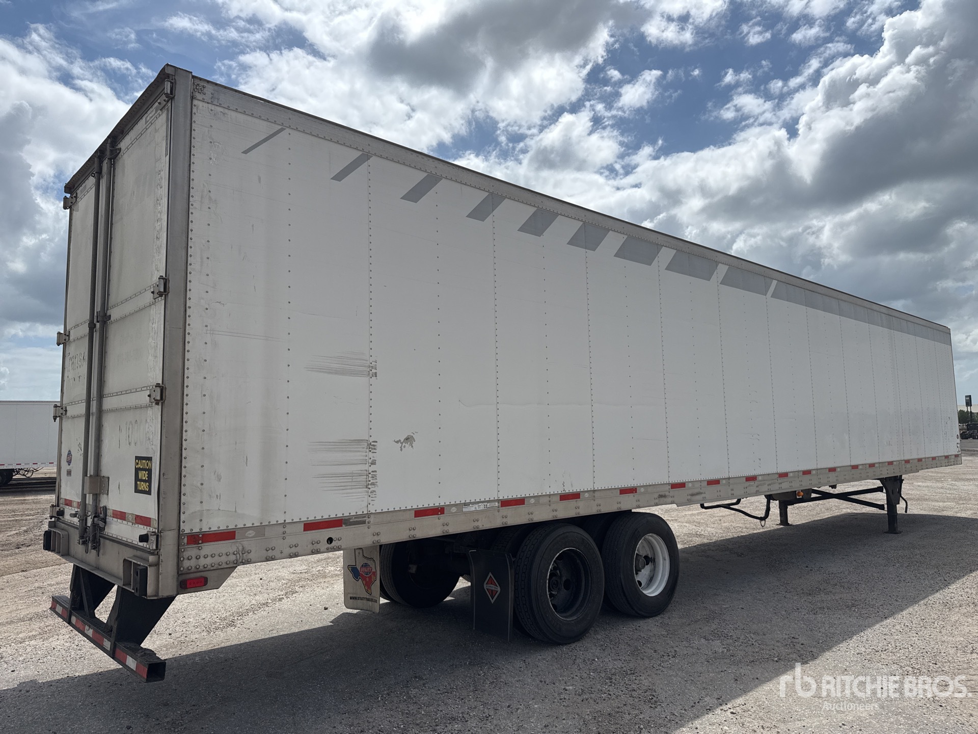 General Appearance with Imagen: esquina trasera derecha