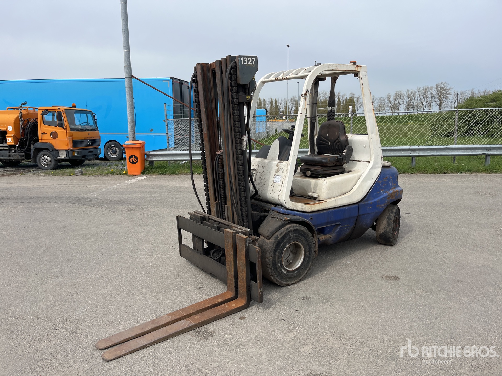 General Appearance with Picture, Left Front Corner