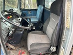 Cab with Seats/armrests